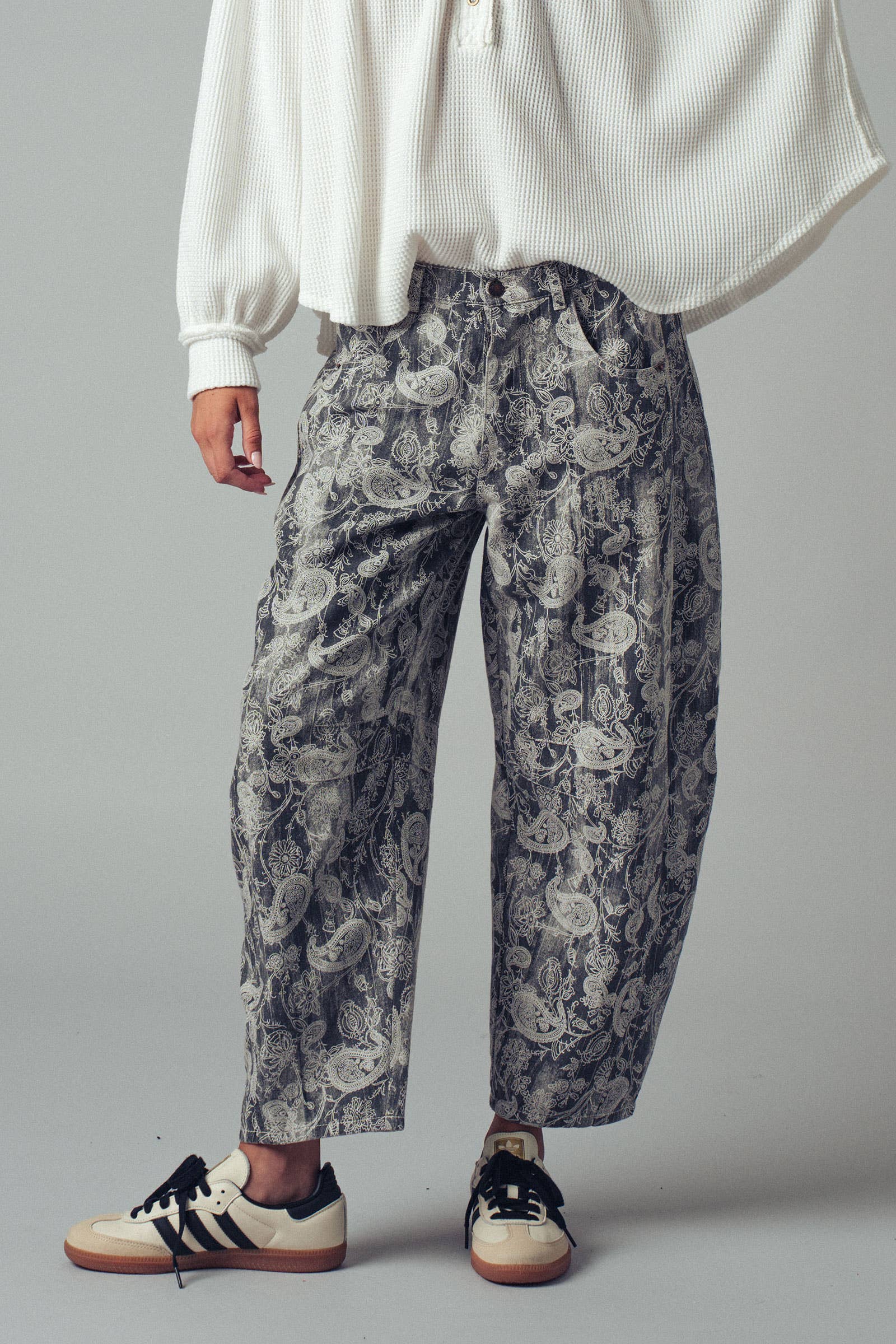 Urban Daizy Paisley Print Cropped Wide Leg Pants Grey Pants - Women's (UDZ-TP-00813) – alternate view 4