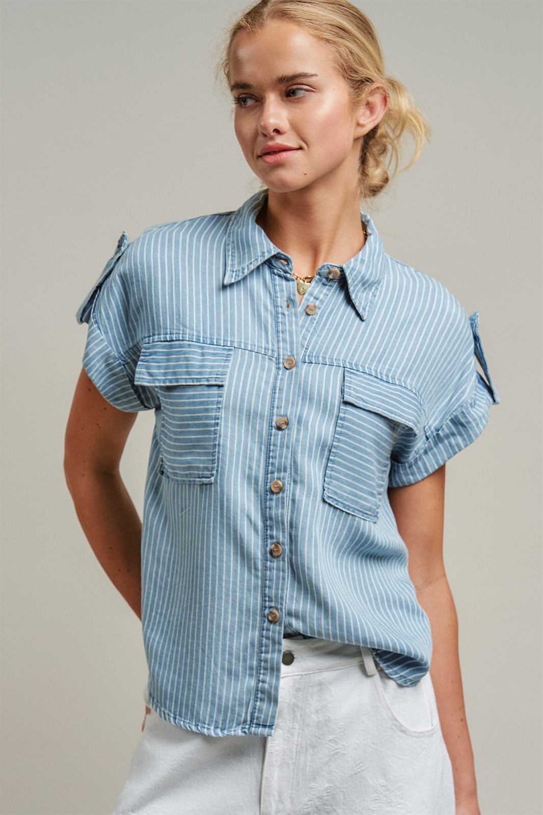 Striped Chambray Short Sleeve Button Up Shirt in Chambray - Women's Blankets | Urban Daizy