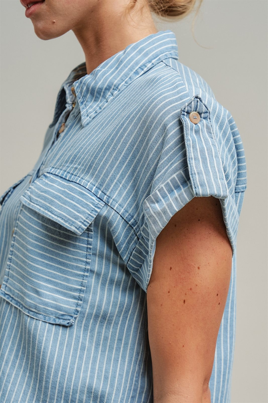Striped Chambray Short Sleeve Button Up Shirt in Chambray - Women's Blankets | Urban Daizy