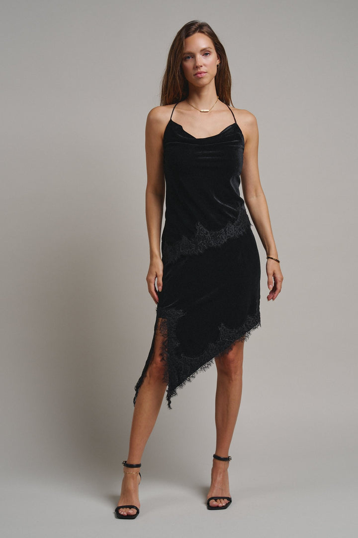 Evening Lace Velvet Cami Top in Black - Women's Tanks & Camis | Urban Daizy