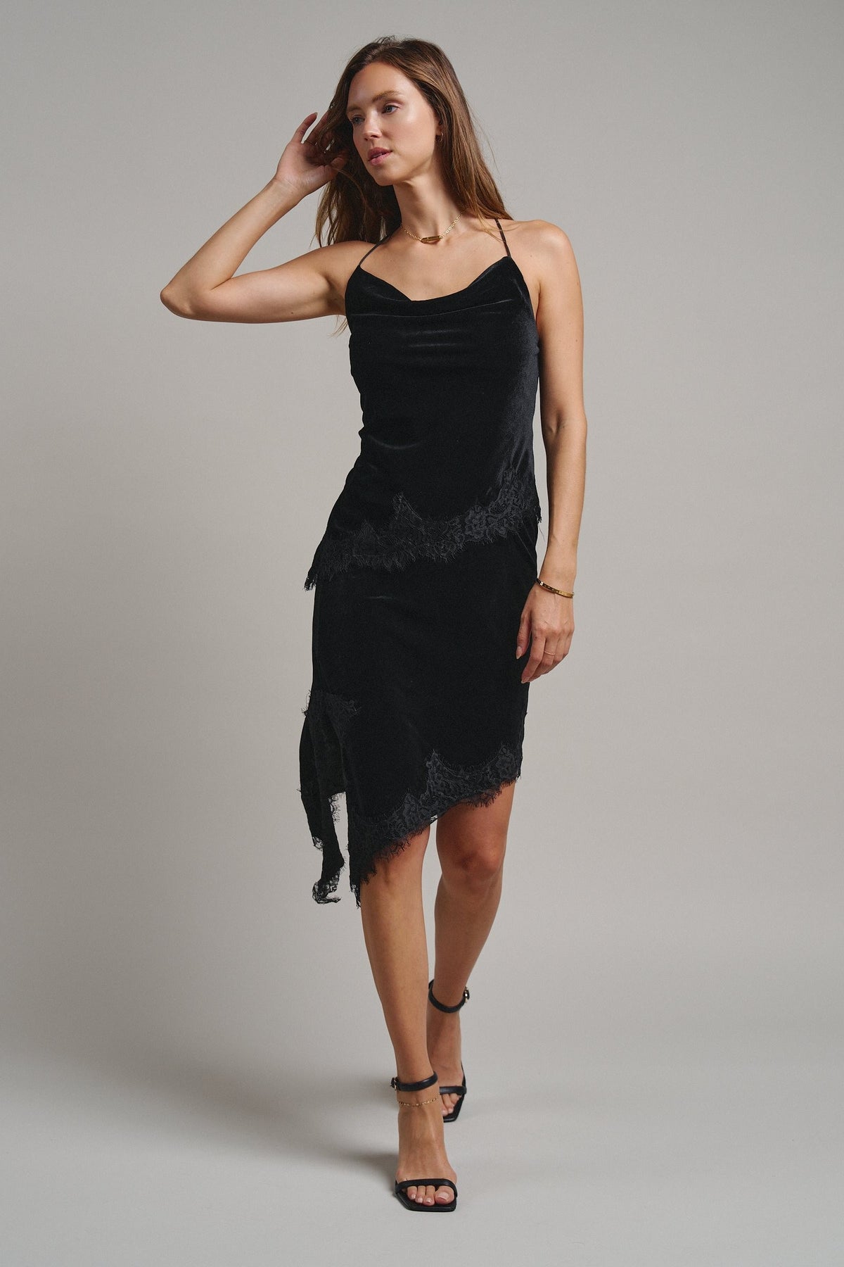 Evening Lace Velvet Cami Top in Black - Women's Tanks & Camis | Urban Daizy