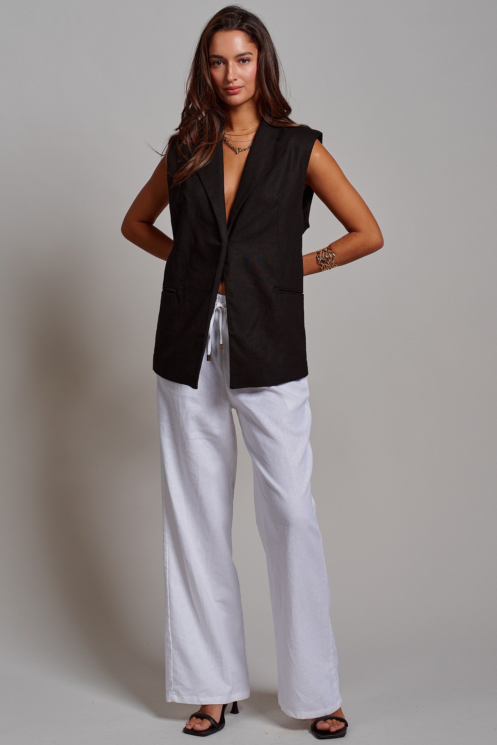 Linen Sleeveless Tailored Vest With Notched Lapel in Black - Women's Fashion | Urban Daizy
