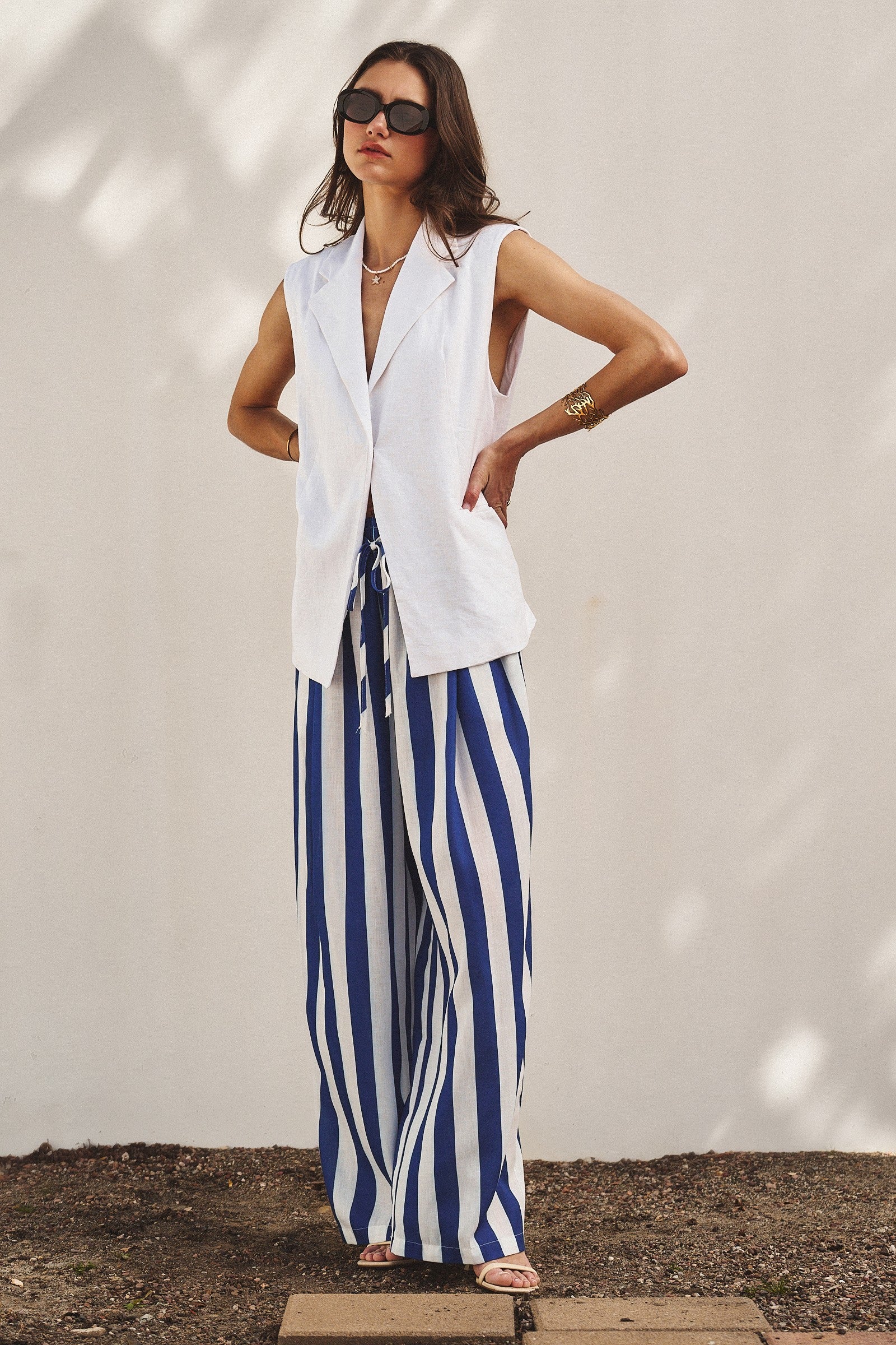 Linen Sleeveless Tailored Vest With Notched Lapel in White - Women's Fashion | Urban Daizy
