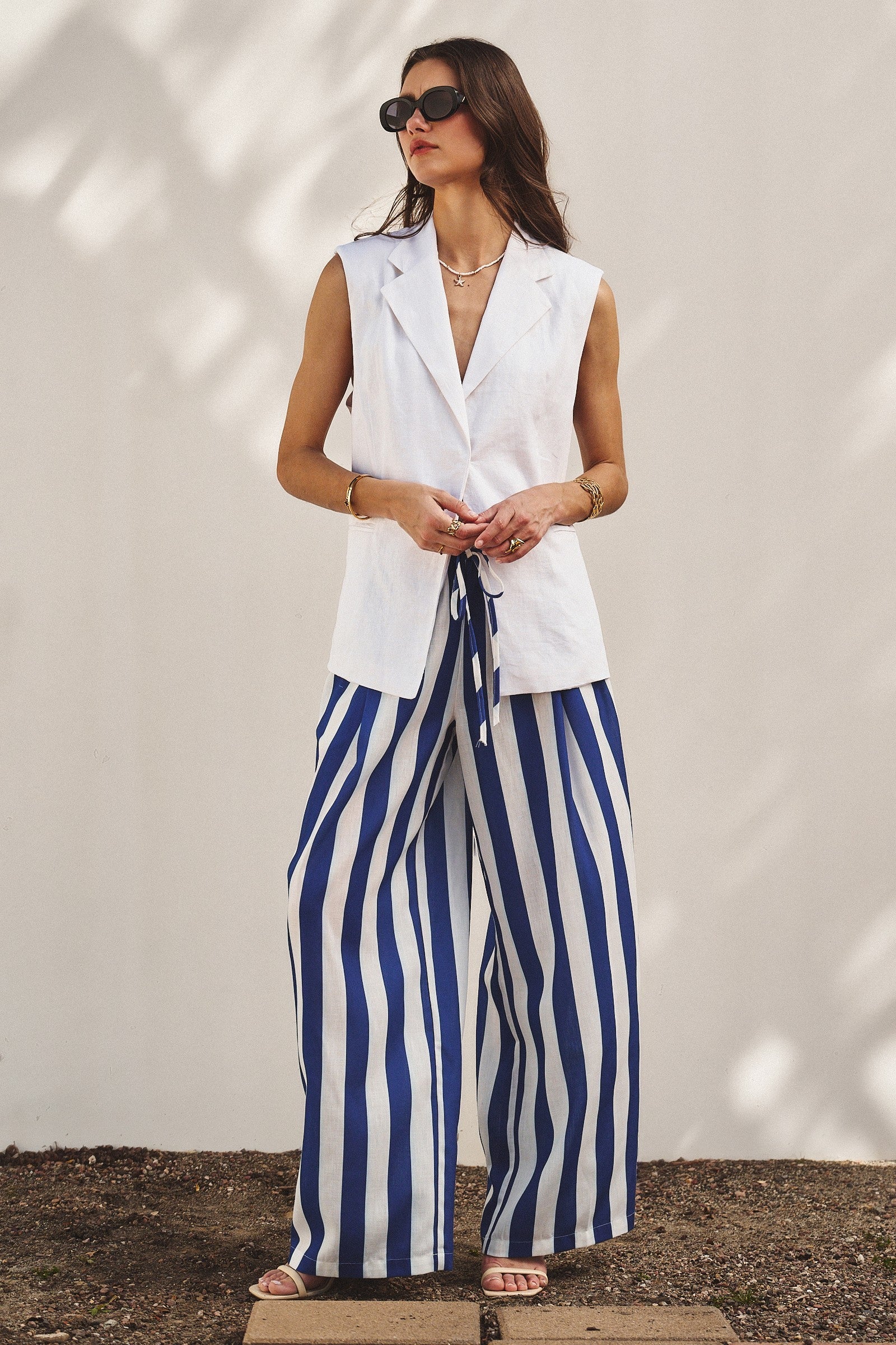 Linen Sleeveless Tailored Vest With Notched Lapel in White - Women's Fashion | Urban Daizy
