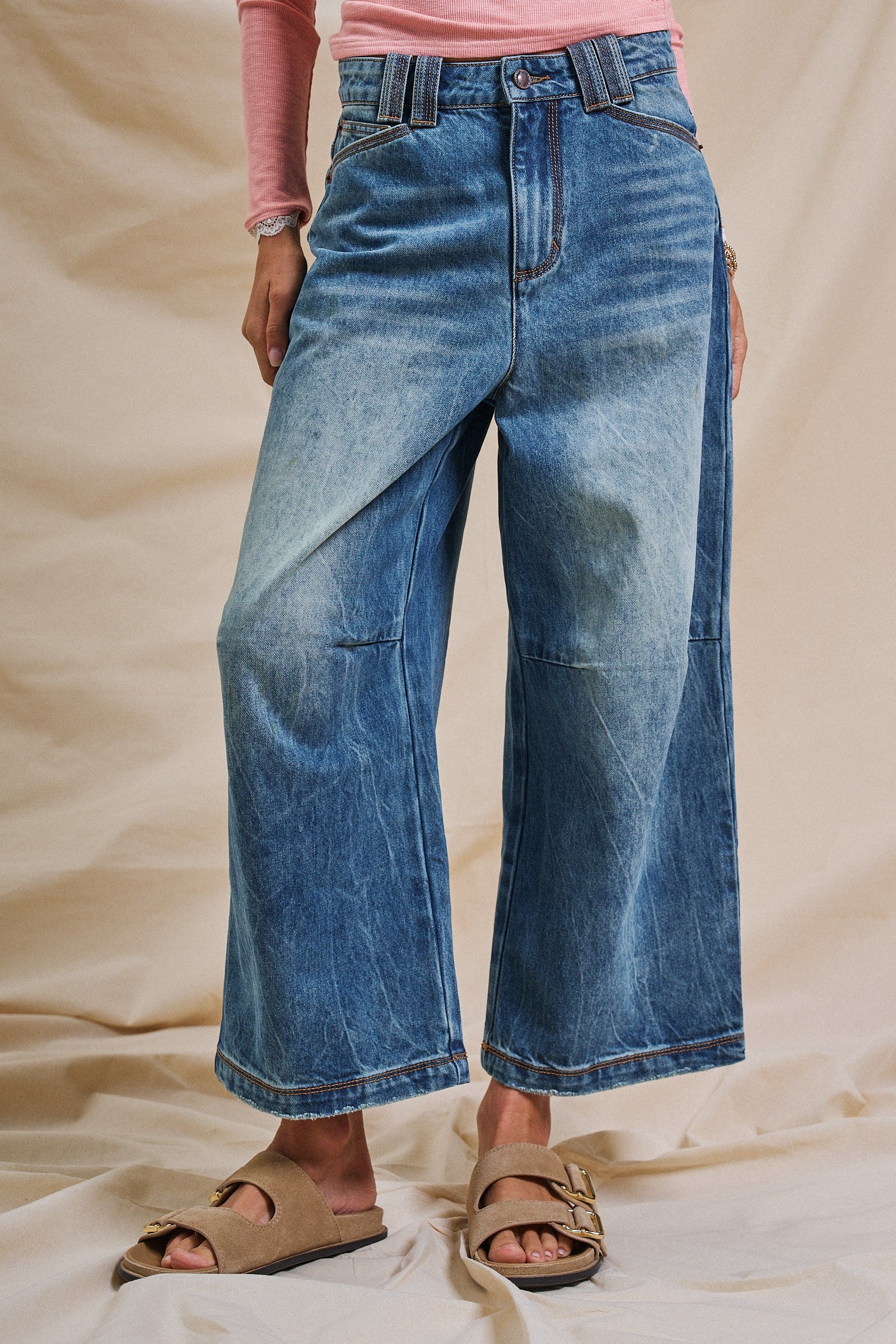 Vintage Wash Cropped Wide-Leg Denim Jeans in Denim - Women's Pants | Urban Daizy