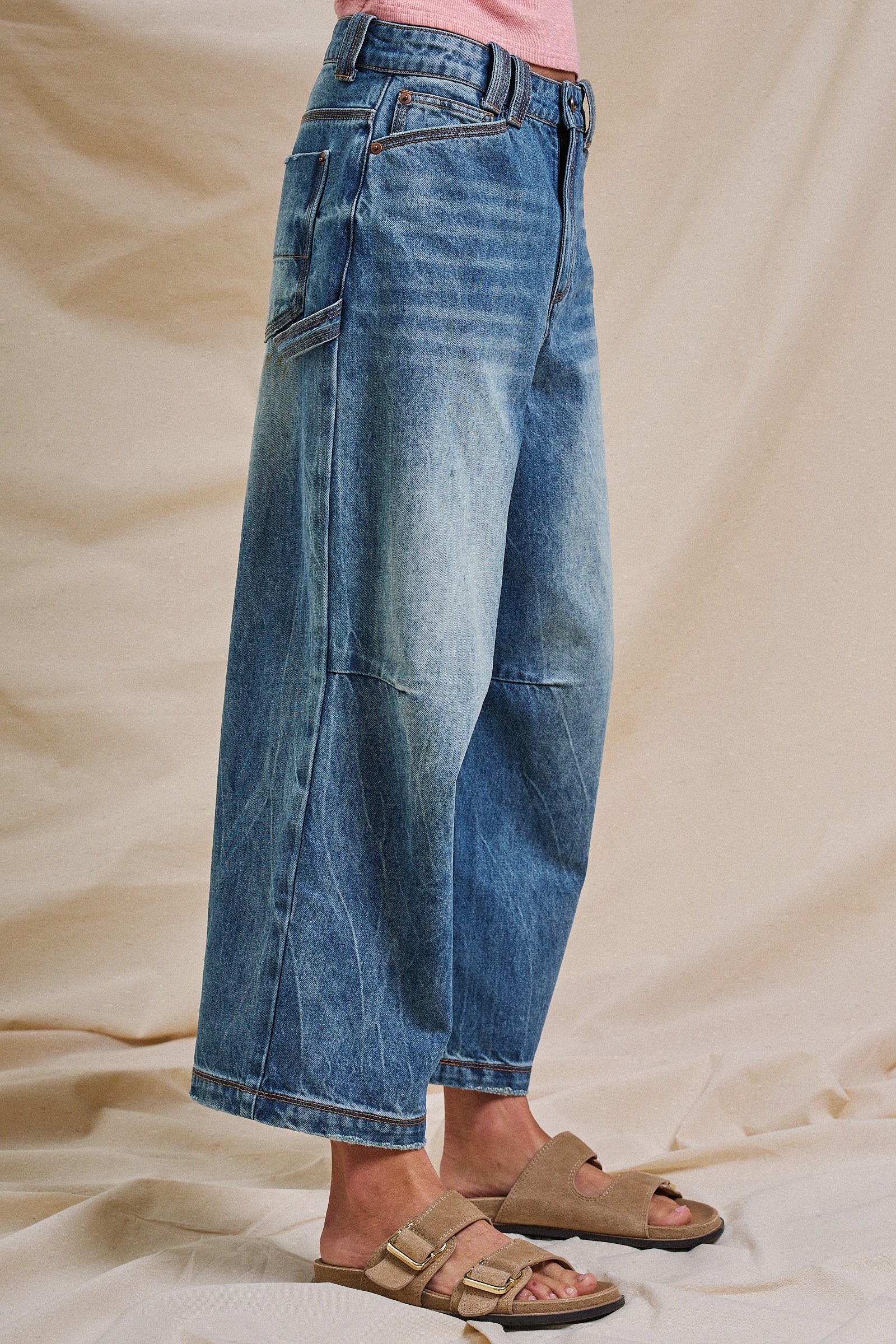 Vintage Wash Cropped Wide-Leg Denim Jeans in Denim - Women's Pants | Urban Daizy