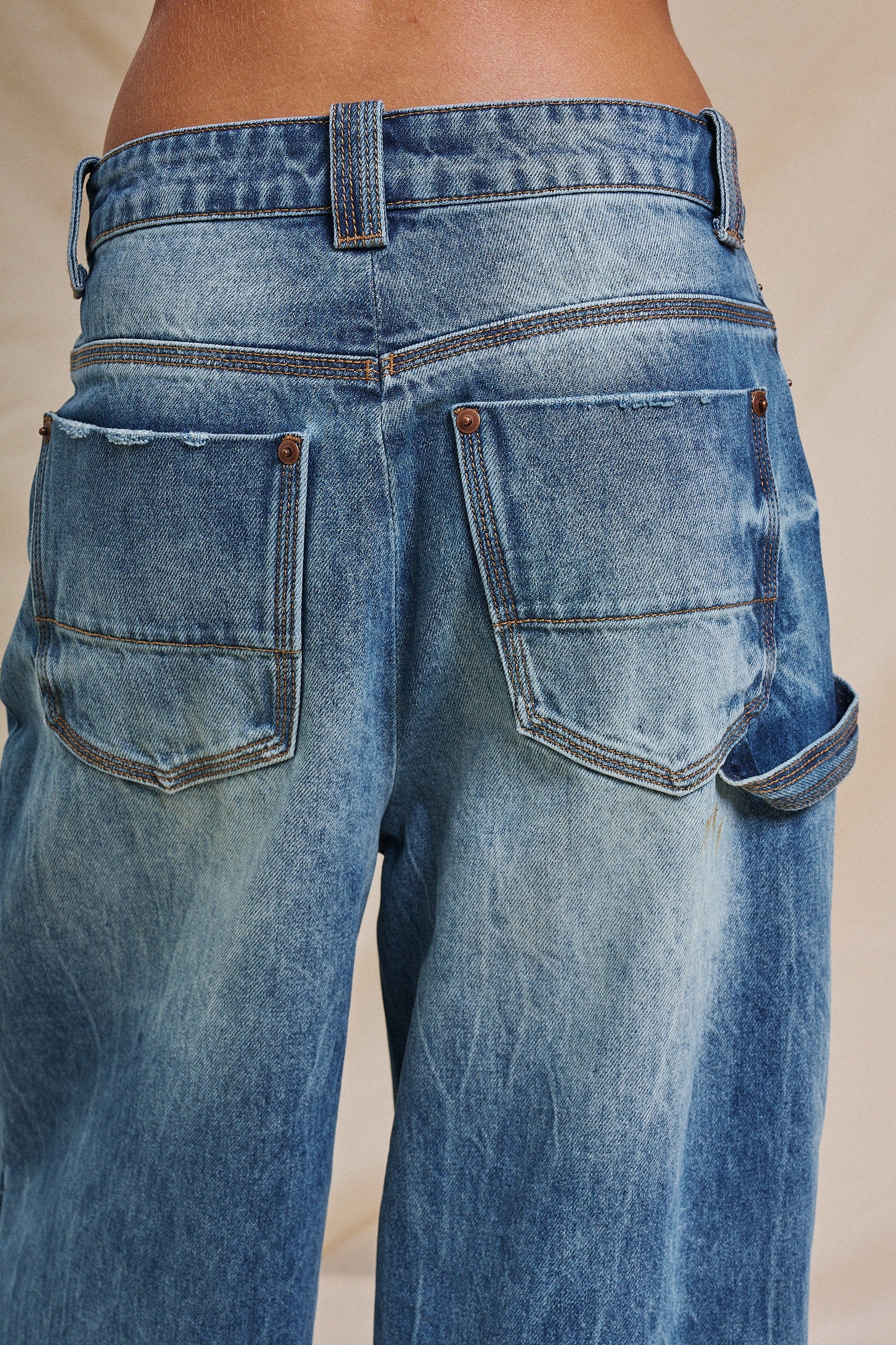 Vintage Wash Cropped Wide-Leg Denim Jeans in Denim - Women's Pants | Urban Daizy