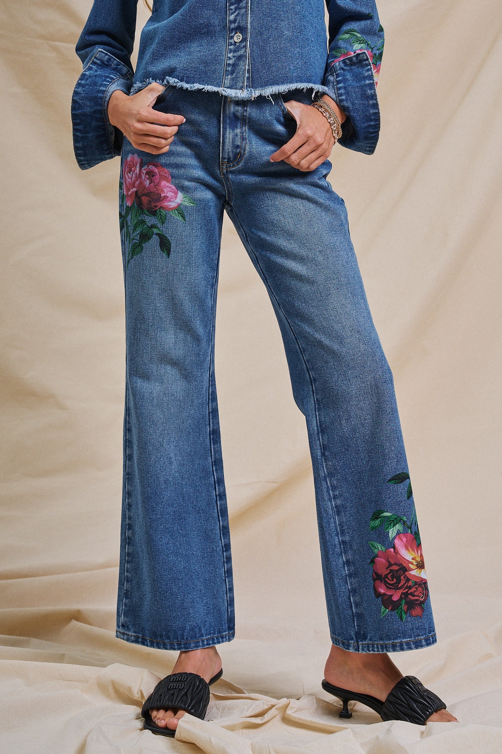 Floral Painted Wide-Leg Denim Jeans in Denim - Women's Pants | Urban Daizy