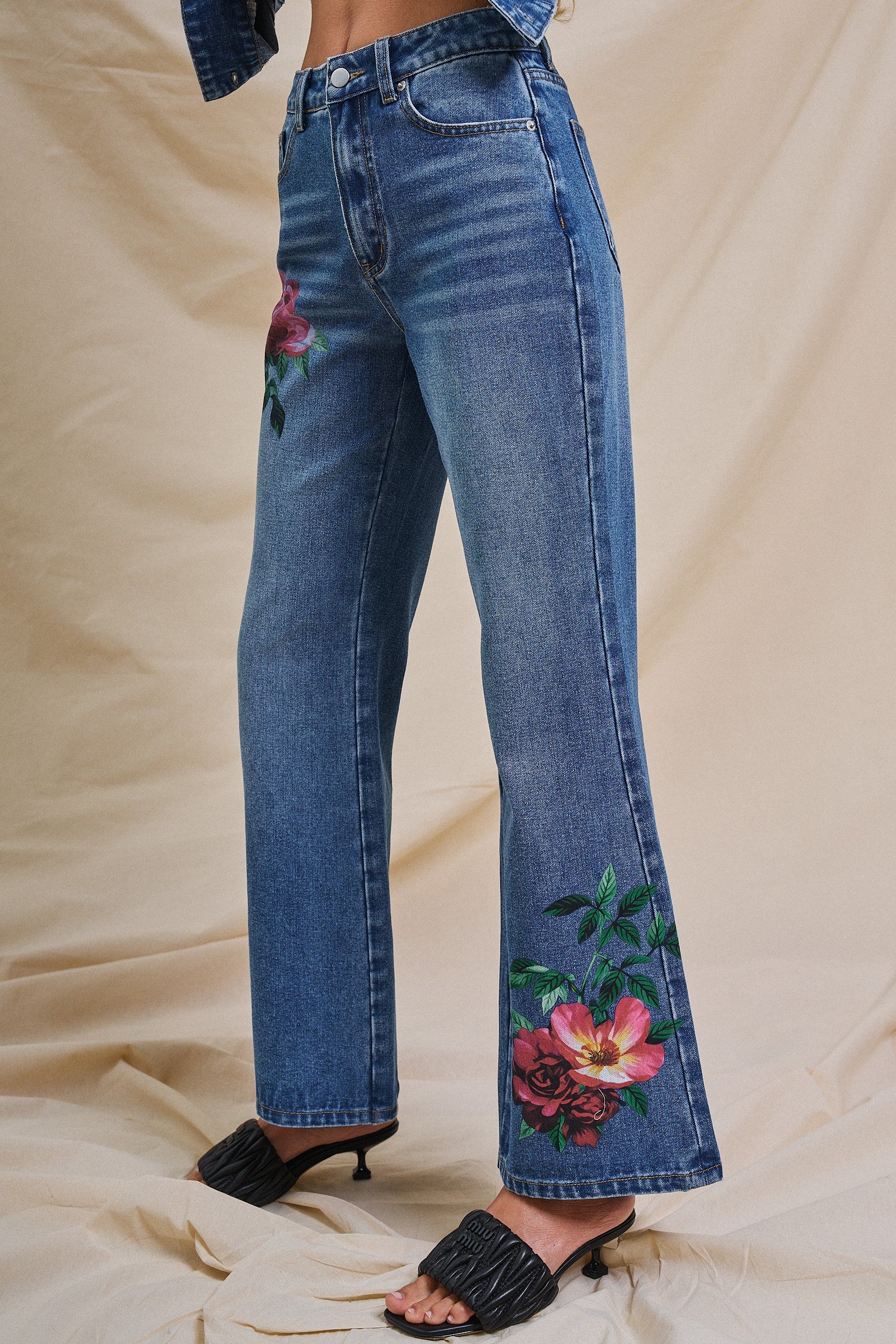 Floral Painted Wide-Leg Denim Jeans in Denim - Women's Pants | Urban Daizy