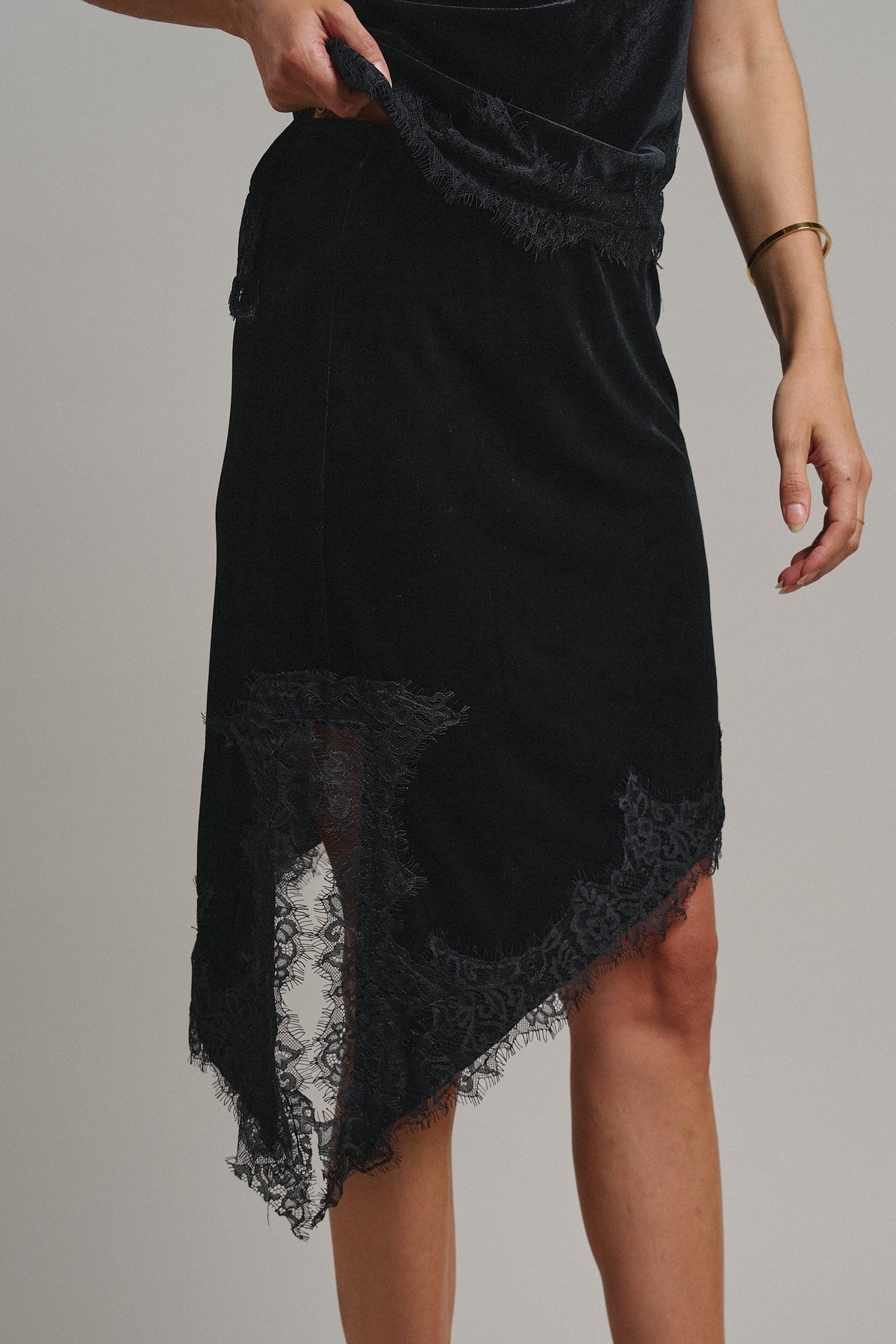 Midnight Lace Velvet Midi Skirt in Black - Women's Midi Skirts | Urban Daizy