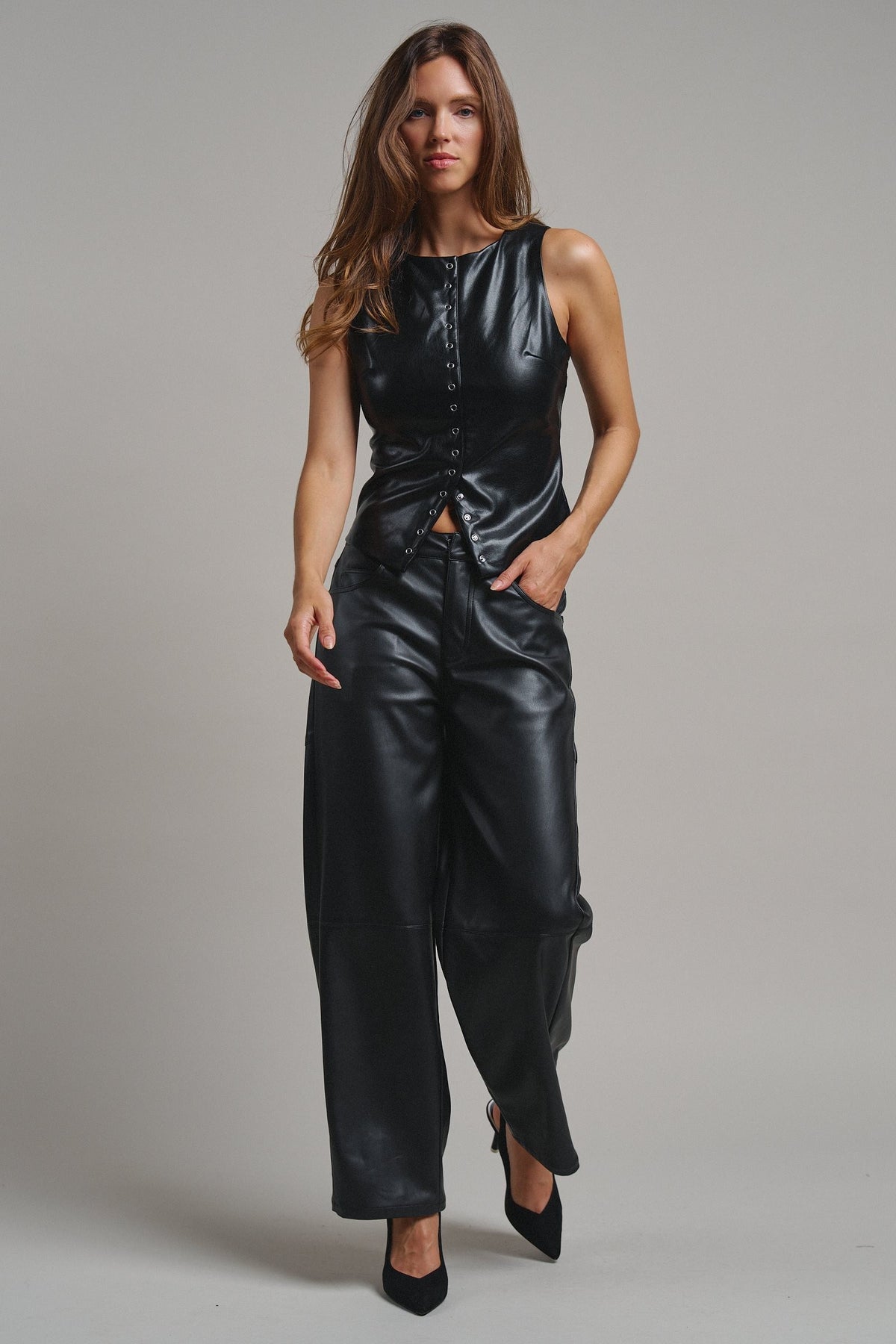 Faux Leather Zip-Front Sleeveless Top in Black - Women's Tanks & Camis | Urban Daizy