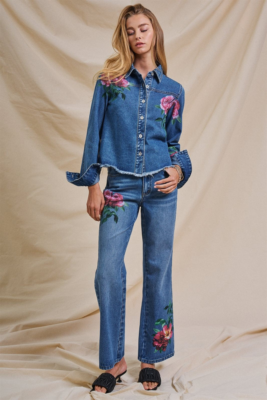 Test in Denim - Women's Blankets | Urban Daizy