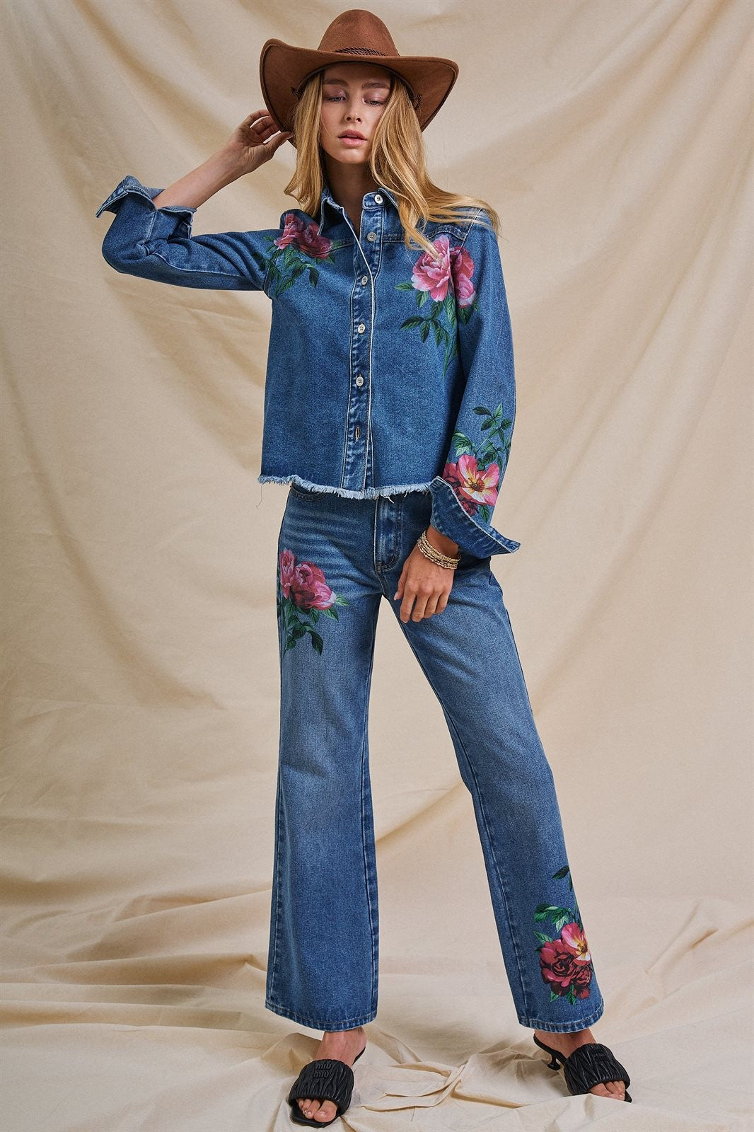 Test in Denim - Women's Blankets | Urban Daizy