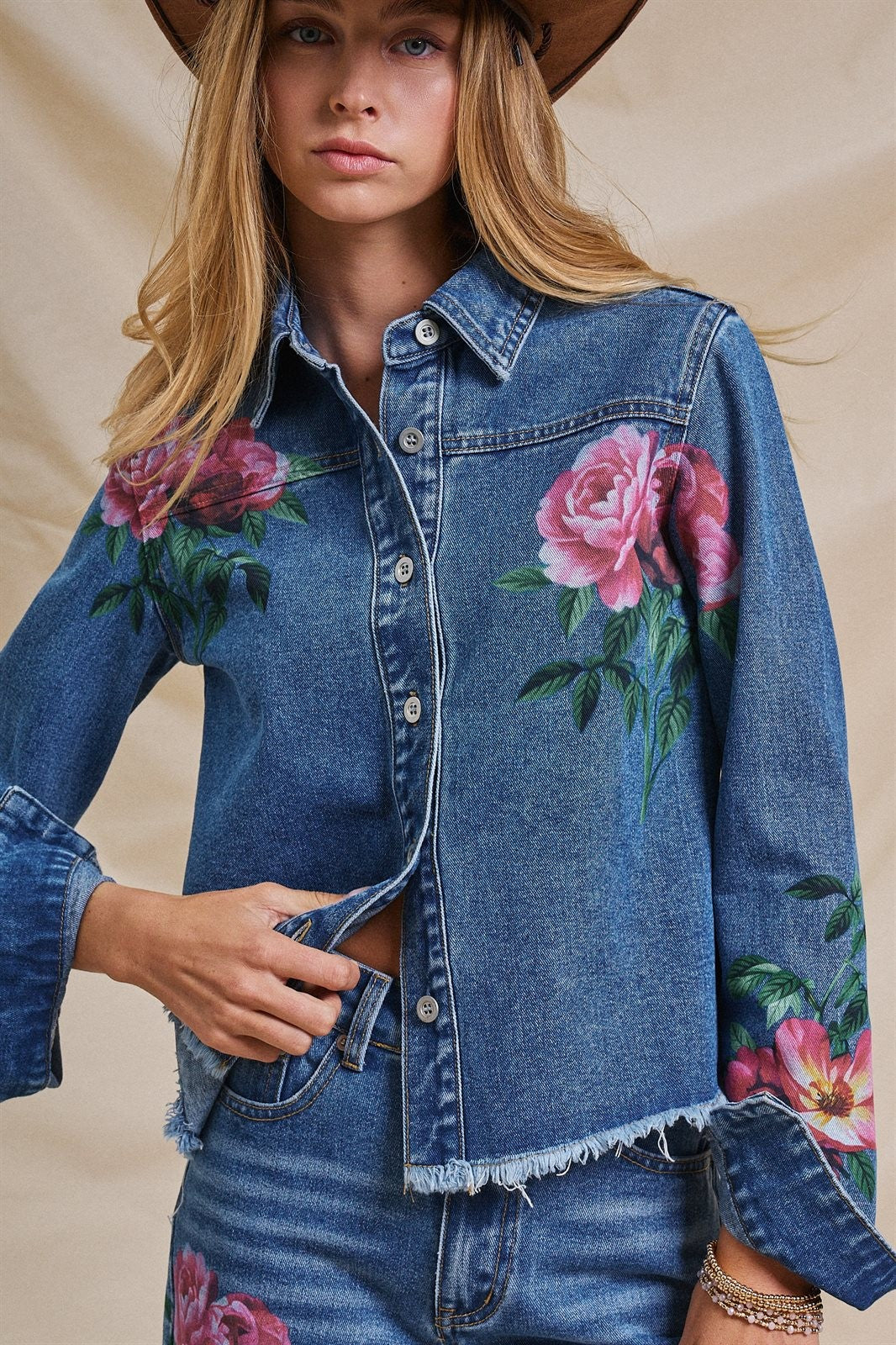 Test in Denim - Women's Blankets | Urban Daizy
