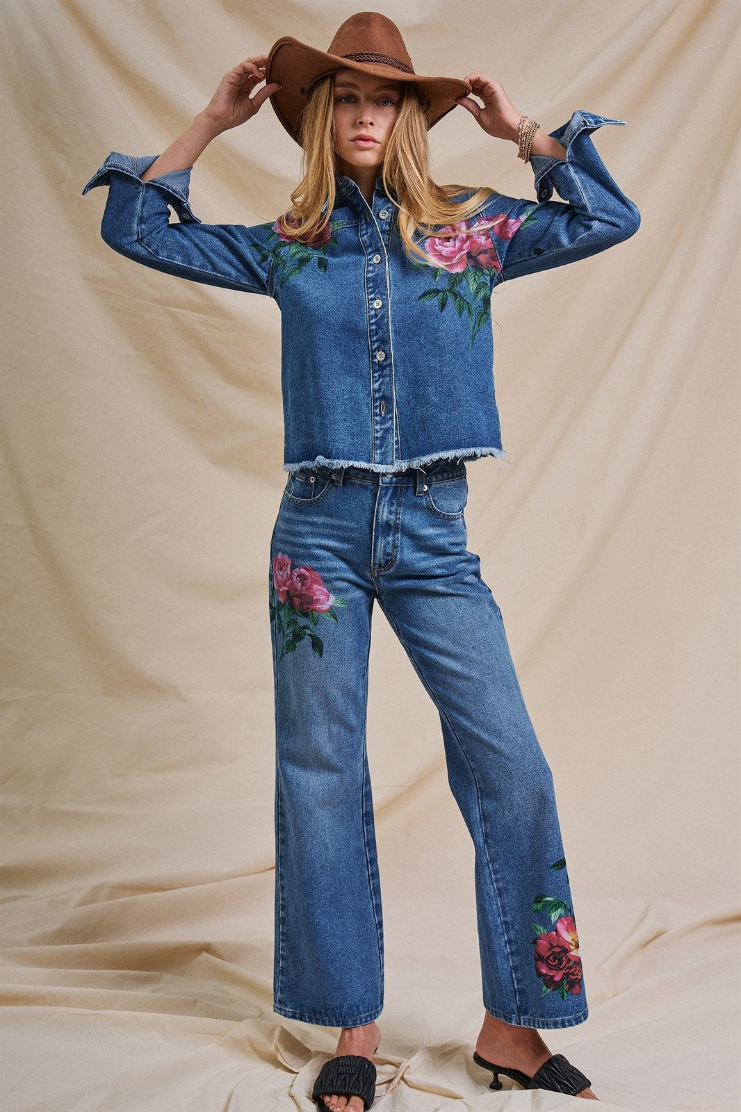 Test in Denim - Women's Blankets | Urban Daizy
