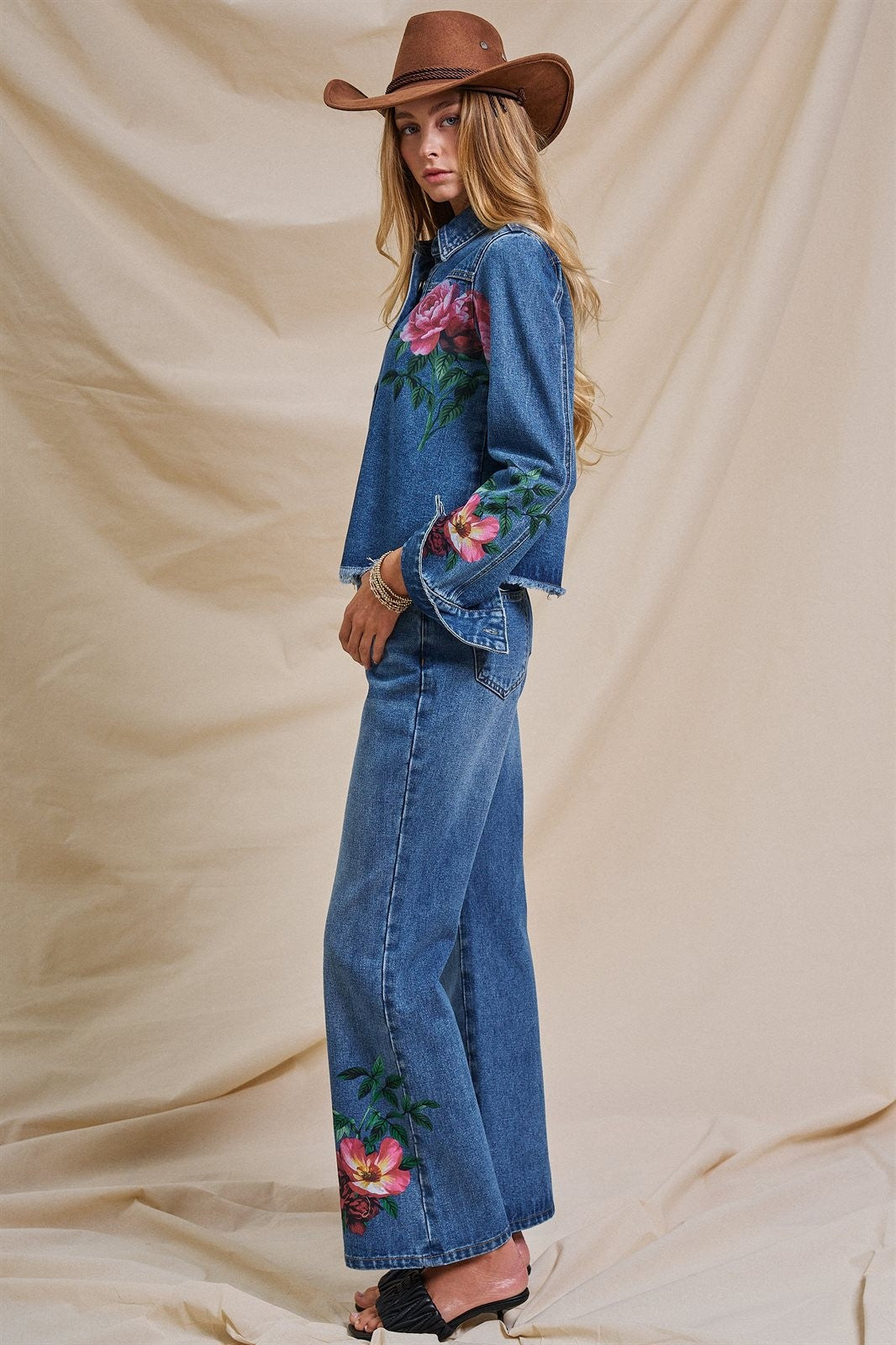 Test in Denim - Women's Blankets | Urban Daizy