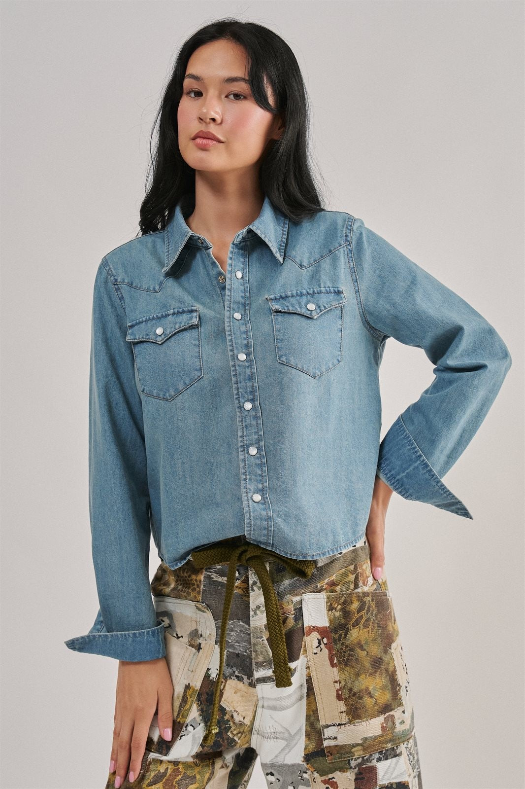 Western Yoke Pearl Snap Denim Shirt in Denim Blue - Women's Shirts & Blouses | Urban Daizy