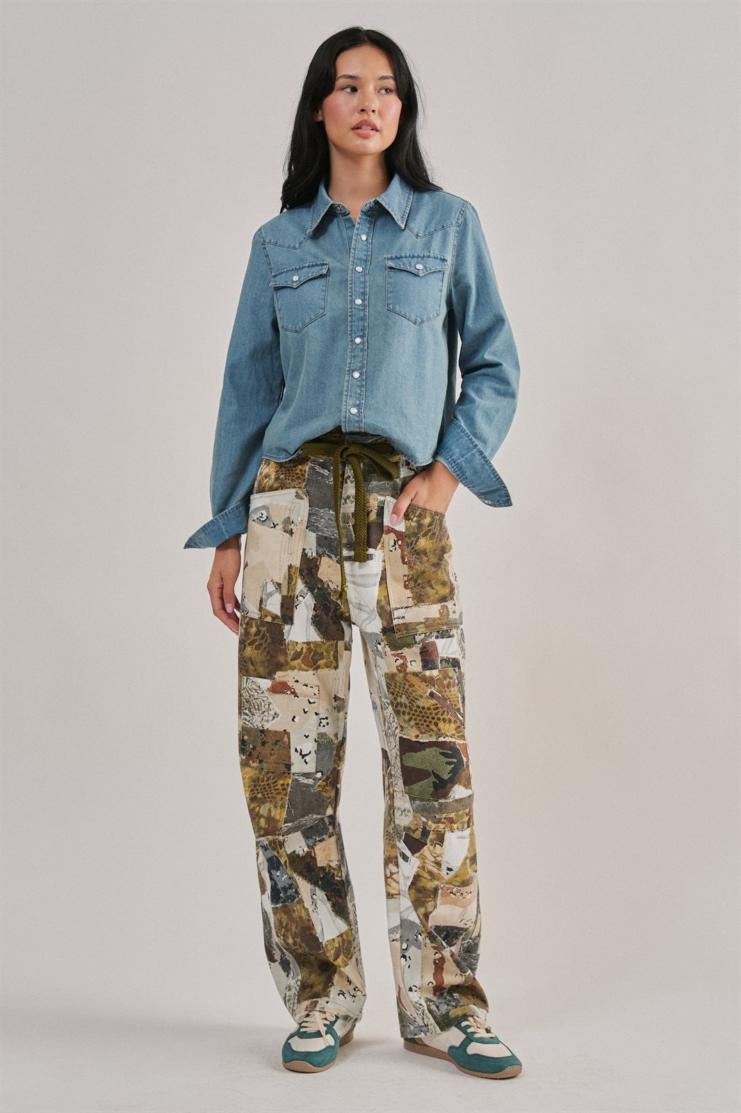 Western Yoke Pearl Snap Denim Shirt in Denim Blue - Women's Shirts & Blouses | Urban Daizy