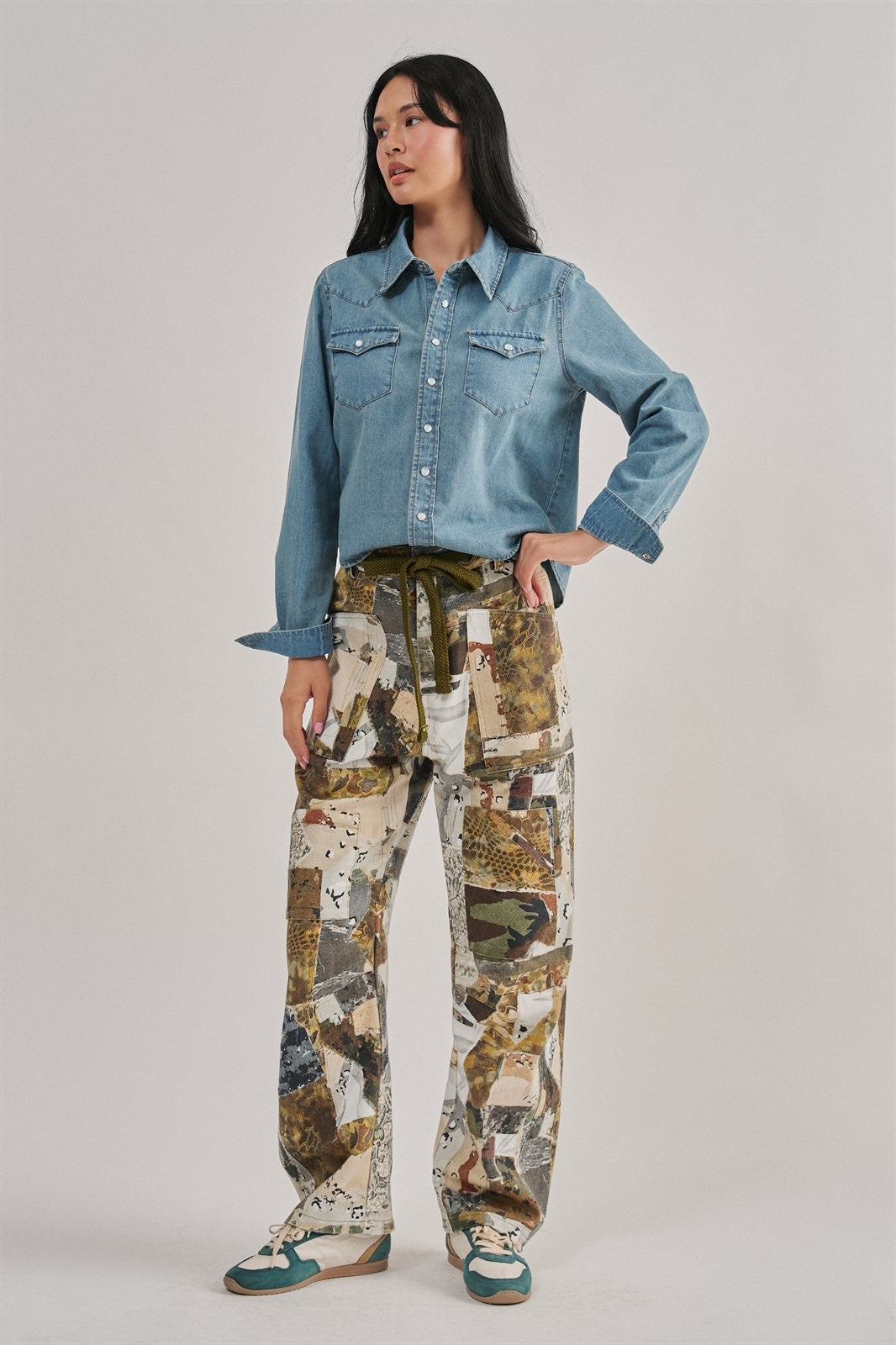 Western Yoke Pearl Snap Denim Shirt in Denim Blue - Women's Shirts & Blouses | Urban Daizy