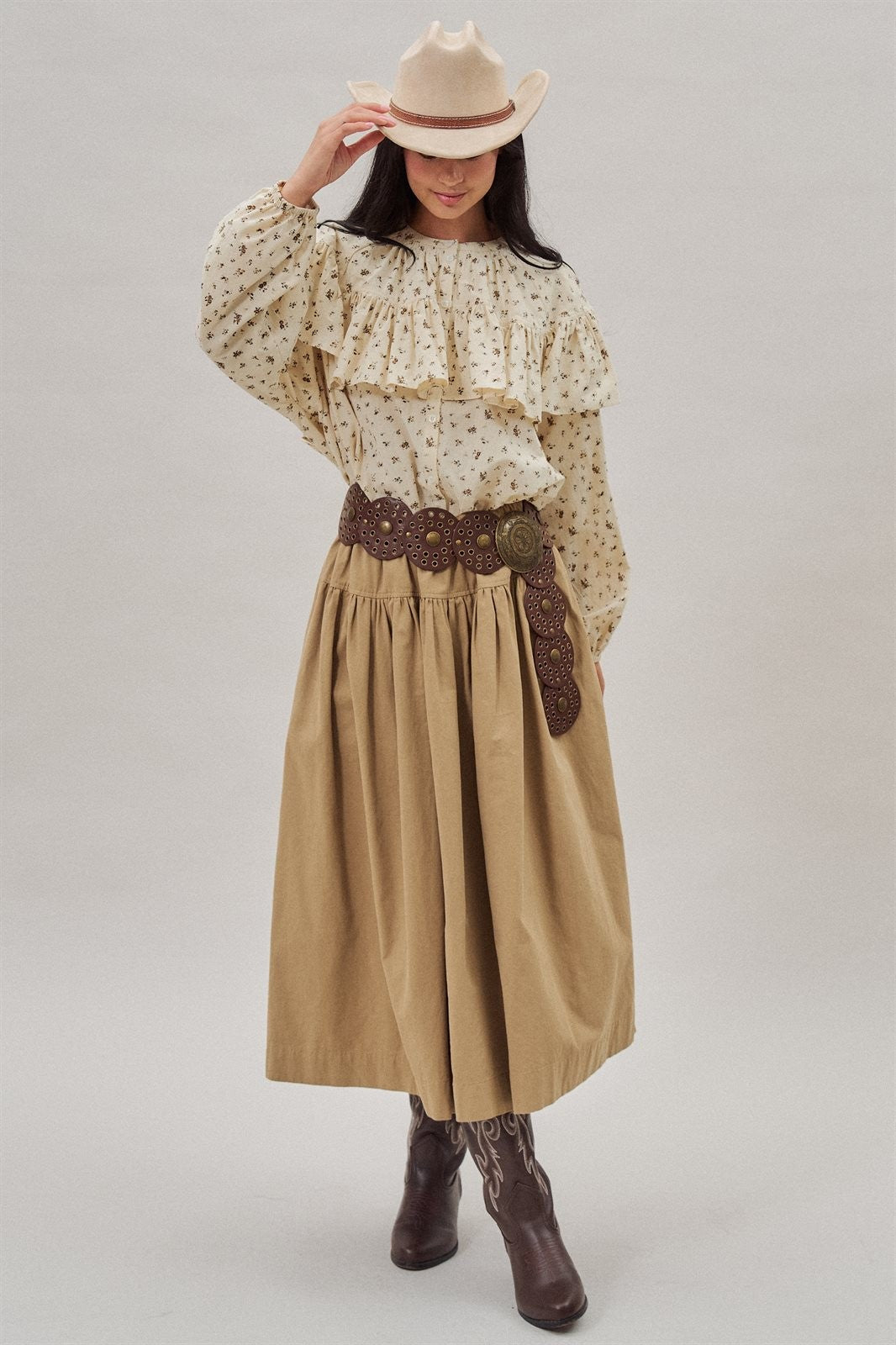 Ditsy Floral Ruffle Yoke Prairie Blouse in Ivory - Women's Blankets | Urban Daizy