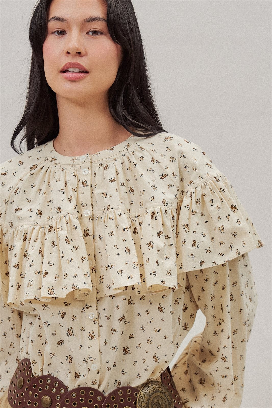 Ditsy Floral Ruffle Yoke Prairie Blouse in Ivory - Women's Blankets | Urban Daizy
