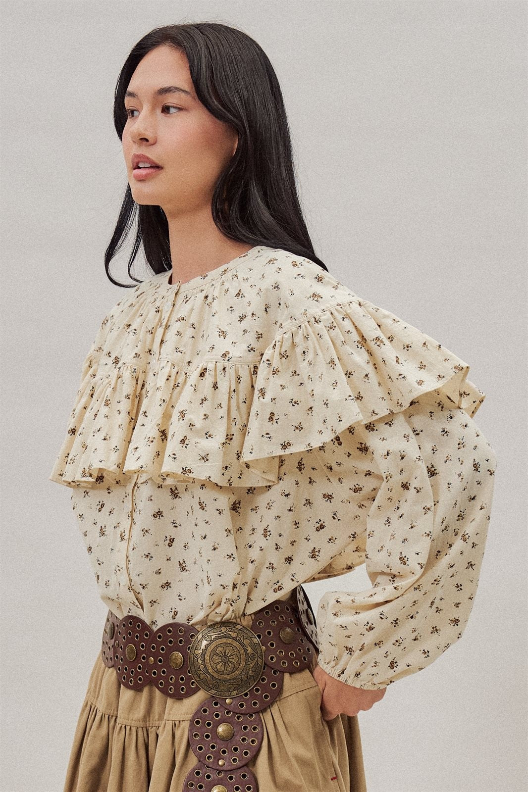 Ditsy Floral Ruffle Yoke Prairie Blouse in Ivory - Women's Blankets | Urban Daizy