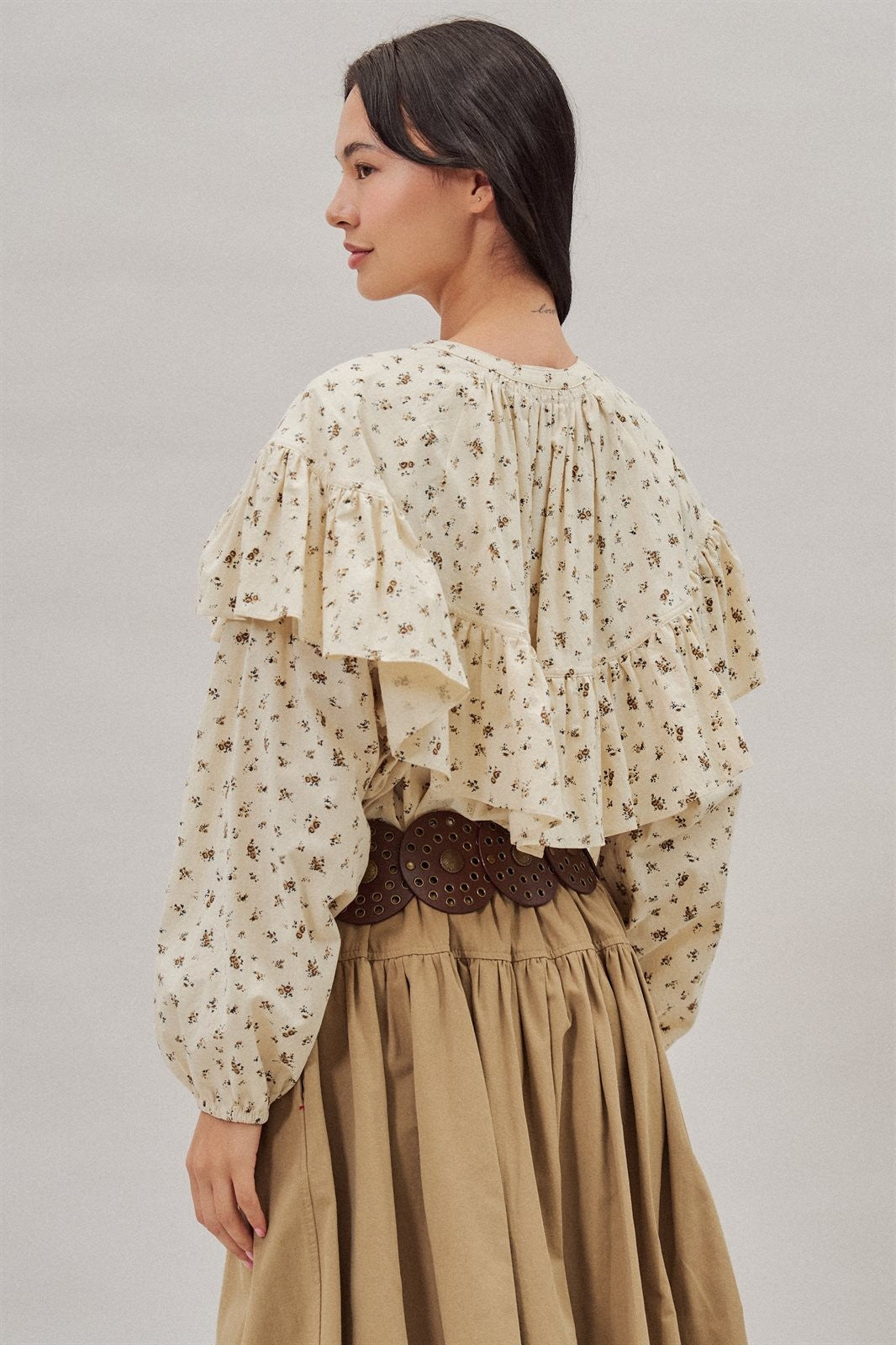 Ditsy Floral Ruffle Yoke Prairie Blouse in Ivory - Women's Blankets | Urban Daizy