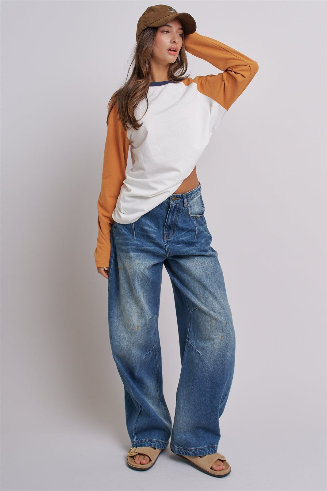 Retro Fade Wide-Leg Barrel Jeans in White - Women's Denim | Urban Daizy