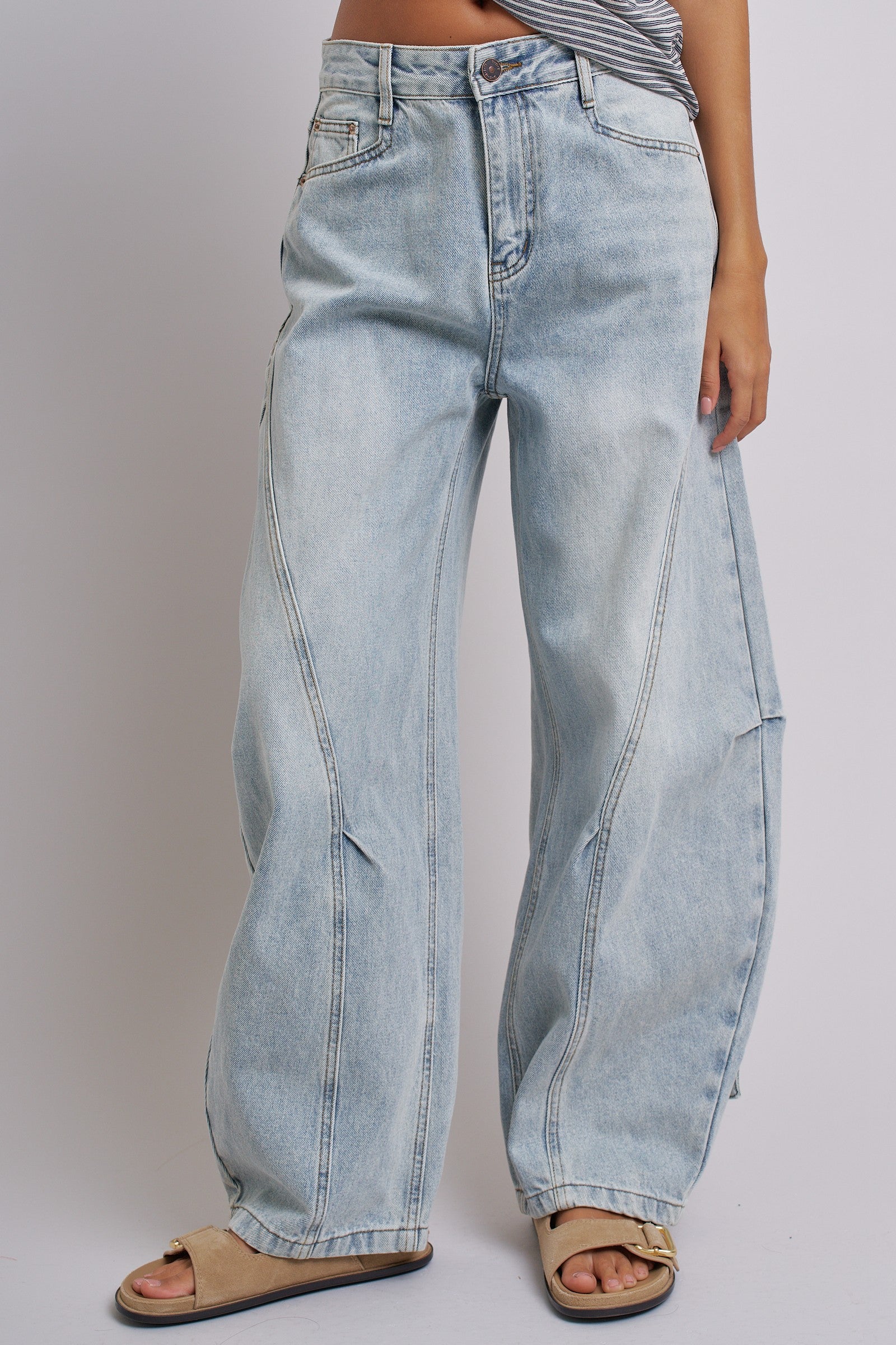 Vintage Wash Barrel Leg Utility Tab Jeans in Lt Denim - Women's Denim | Urban Daizy