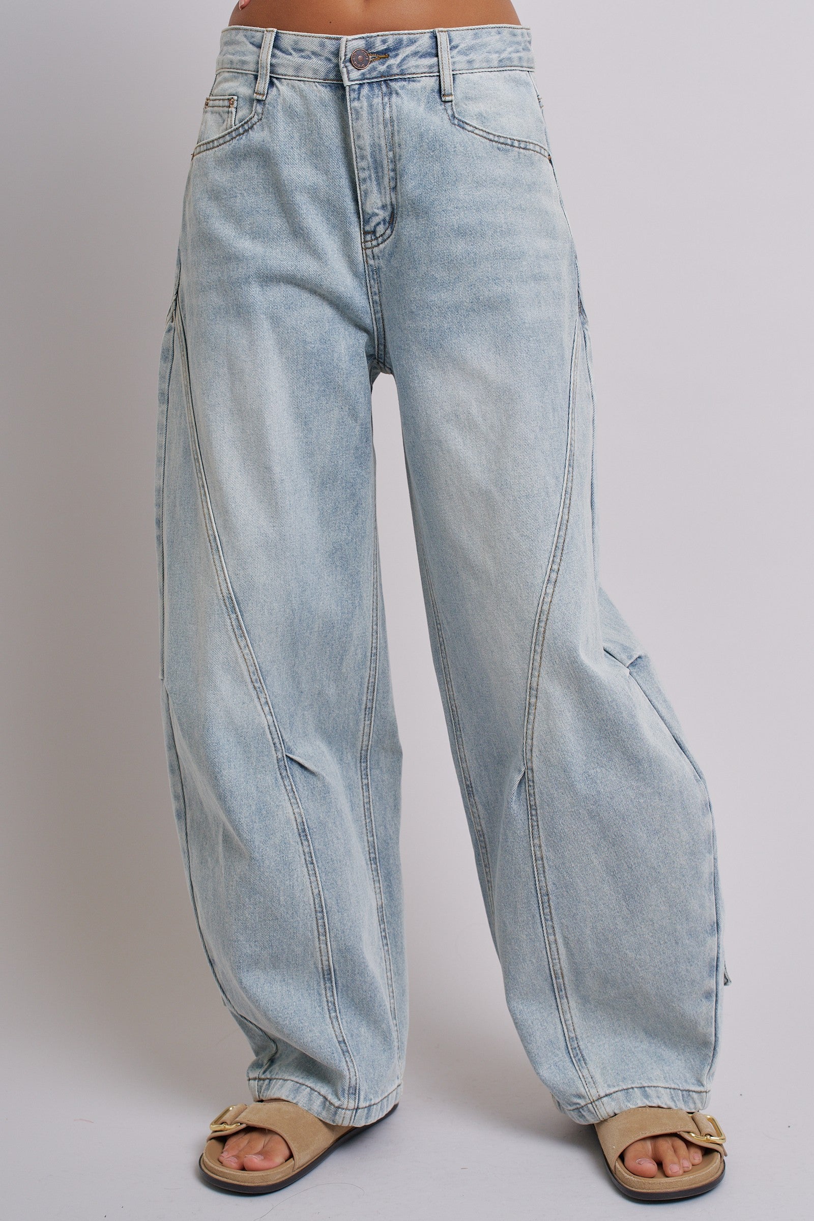 Vintage Wash Barrel Leg Utility Tab Jeans in Lt Denim - Women's Denim | Urban Daizy