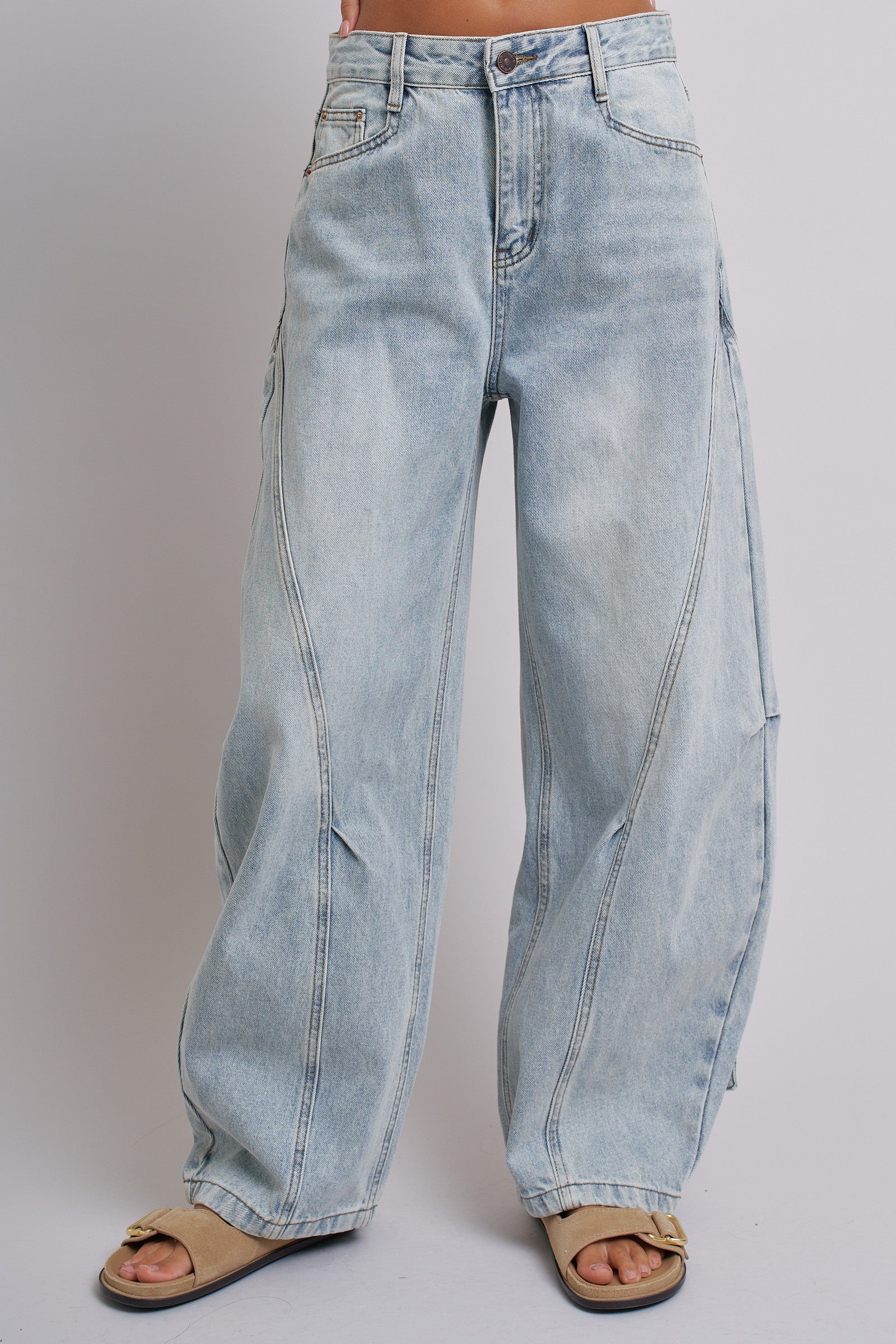 Vintage Wash Barrel Leg Utility Tab Jeans in Lt Denim - Women's Denim | Urban Daizy