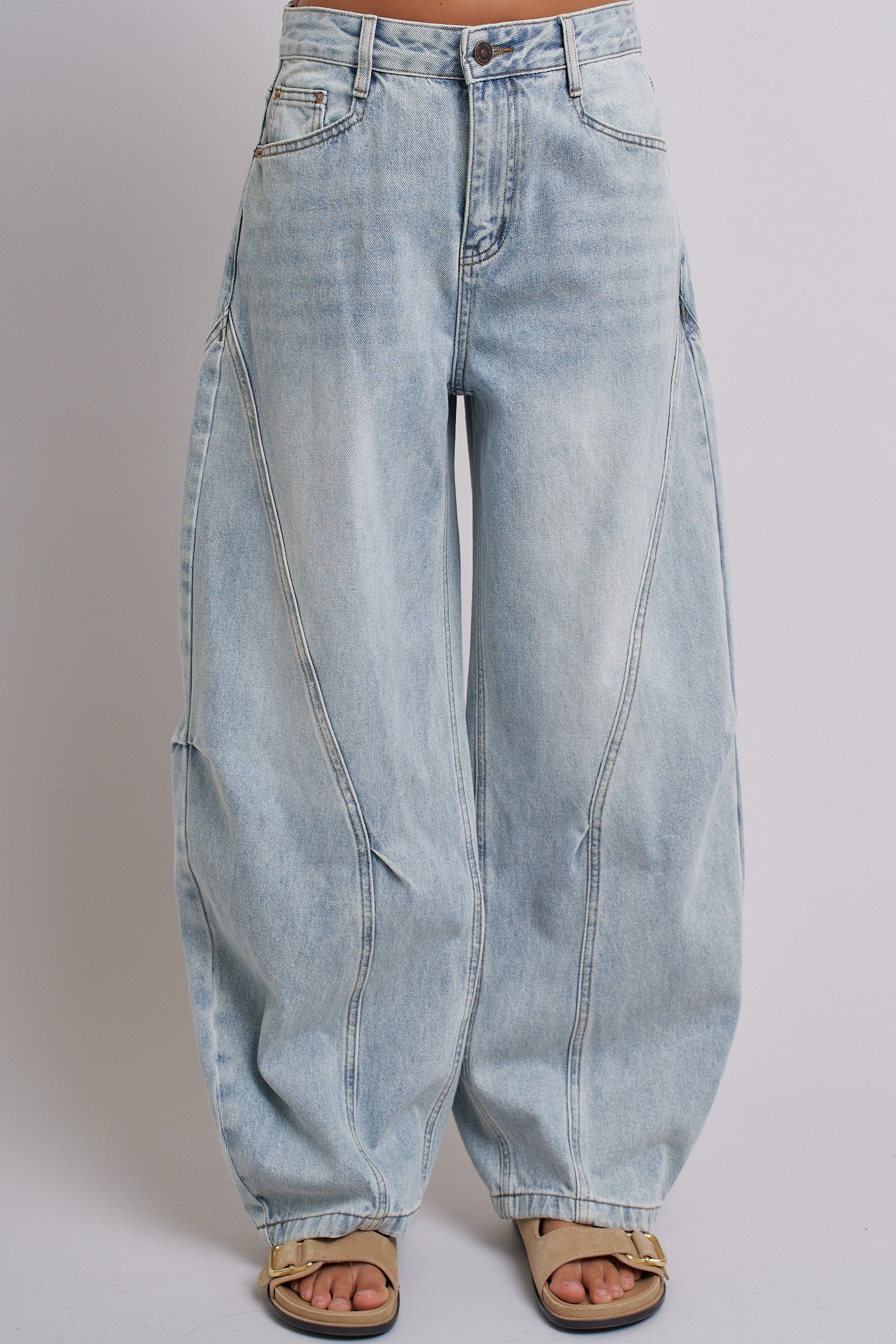 Vintage Wash Barrel Leg Utility Tab Jeans in Lt Denim - Women's Denim | Urban Daizy