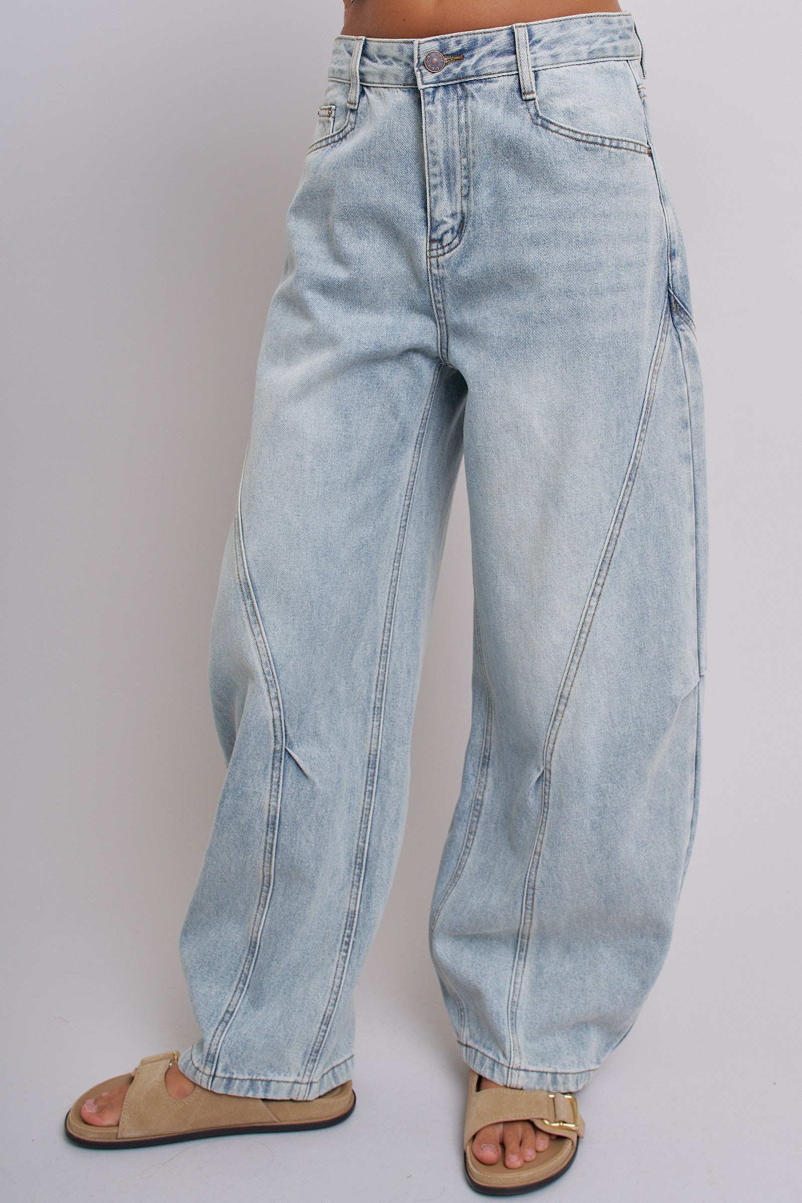 Vintage Wash Barrel Leg Utility Tab Jeans in Lt Denim - Women's Denim | Urban Daizy