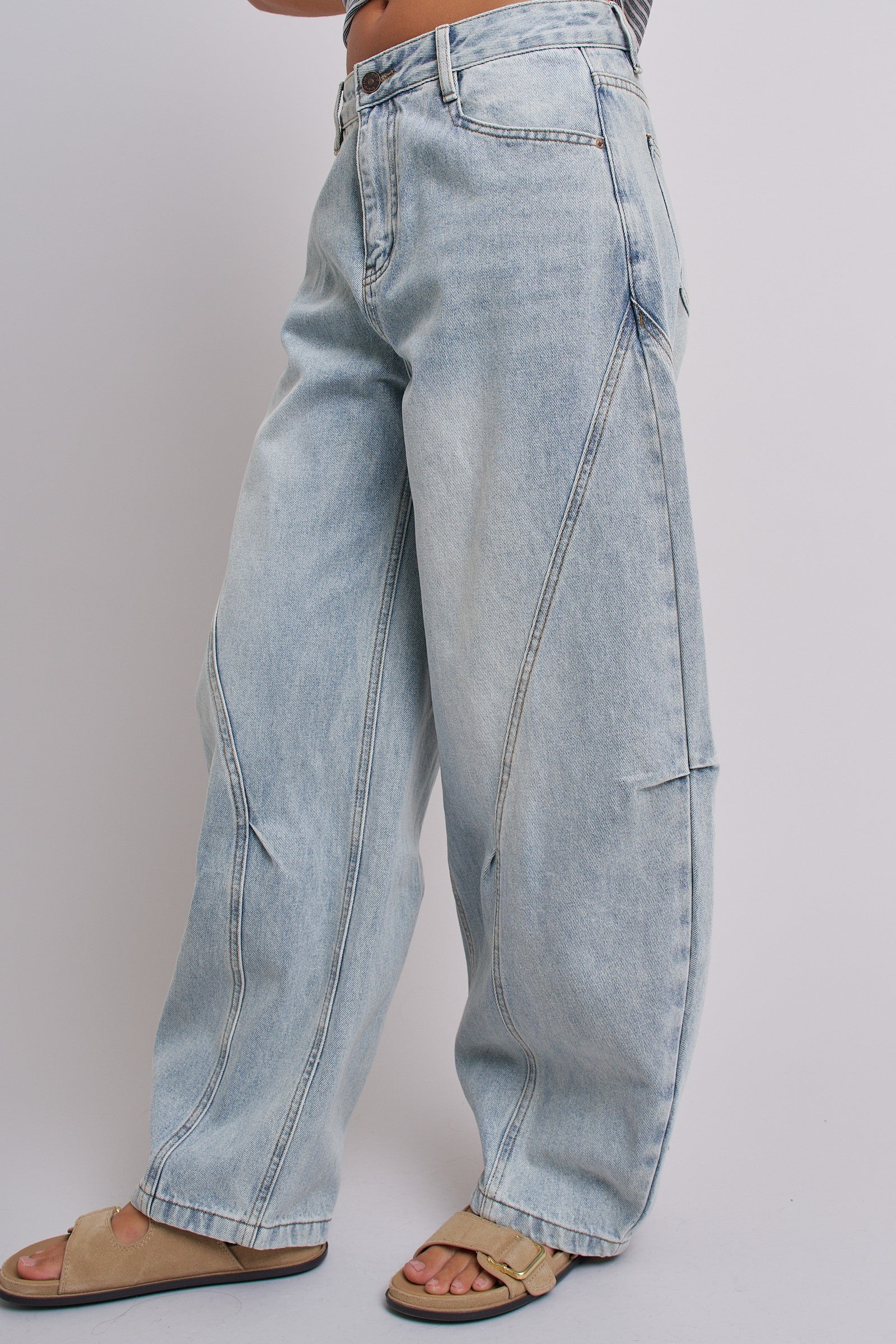 Vintage Wash Barrel Leg Utility Tab Jeans in Lt Denim - Women's Denim | Urban Daizy