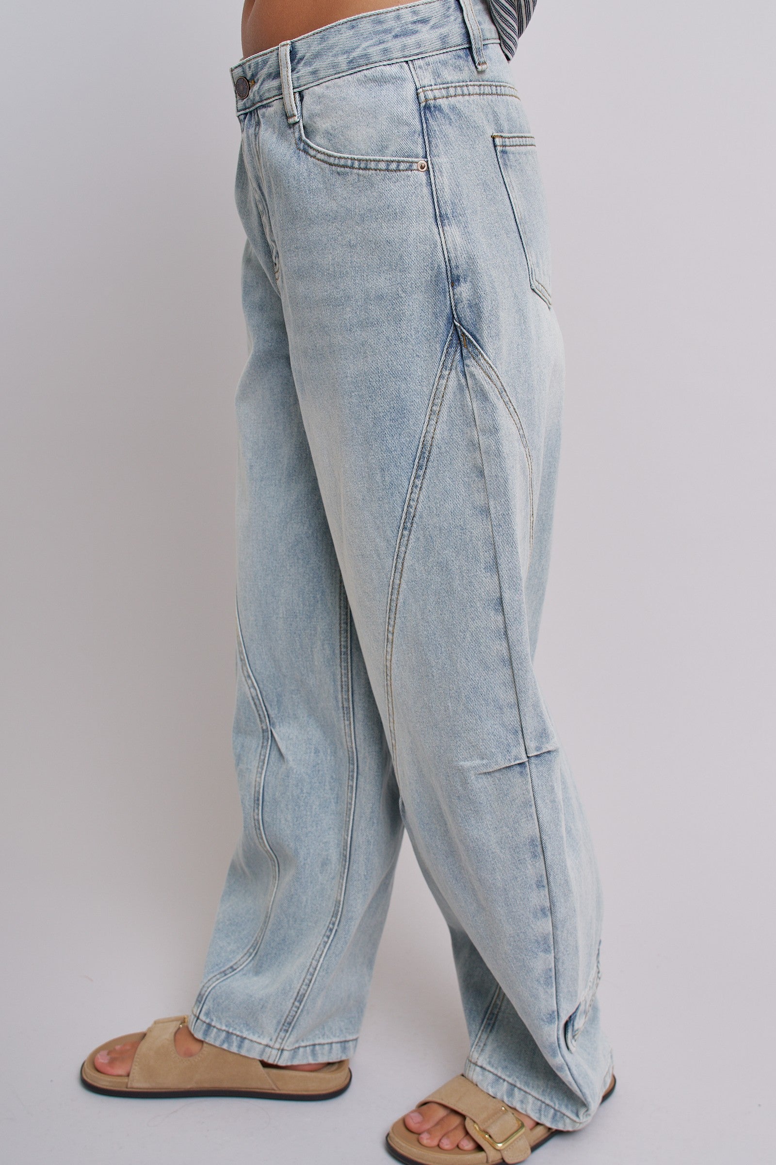 Vintage Wash Barrel Leg Utility Tab Jeans in Lt Denim - Women's Denim | Urban Daizy