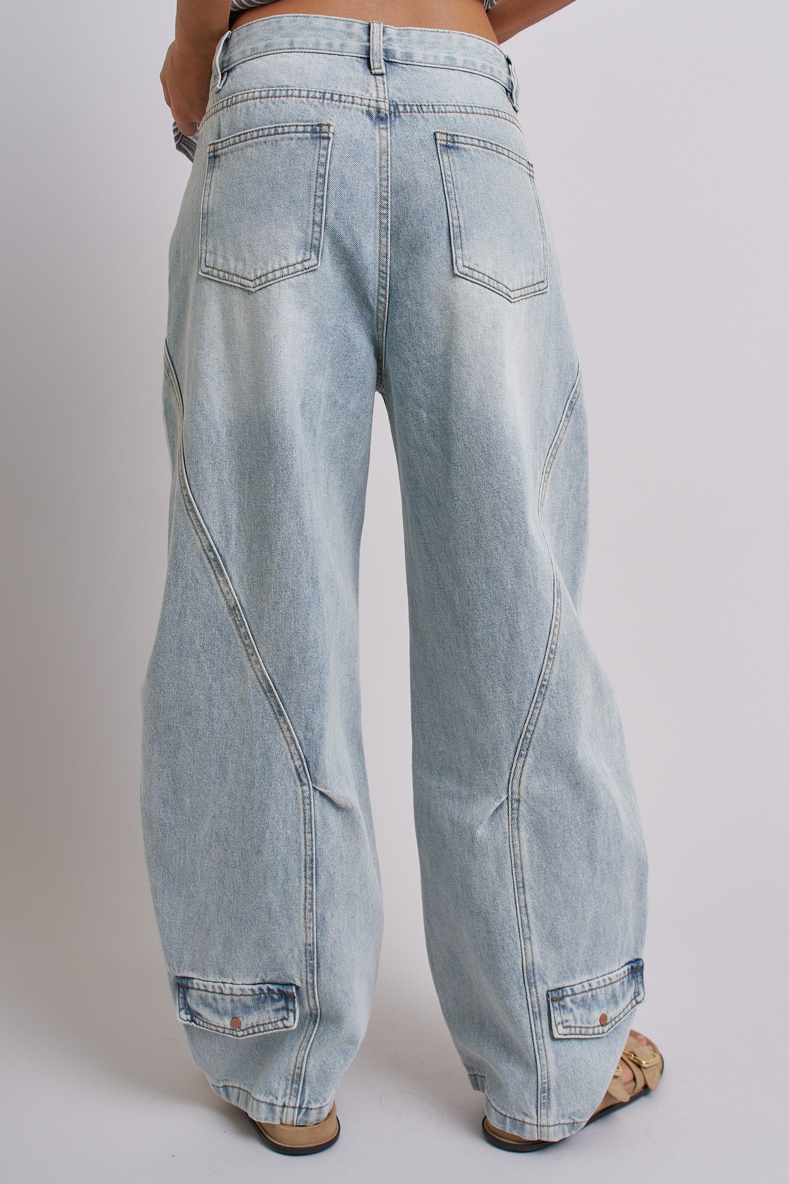 Vintage Wash Barrel Leg Utility Tab Jeans in Lt Denim - Women's Denim | Urban Daizy