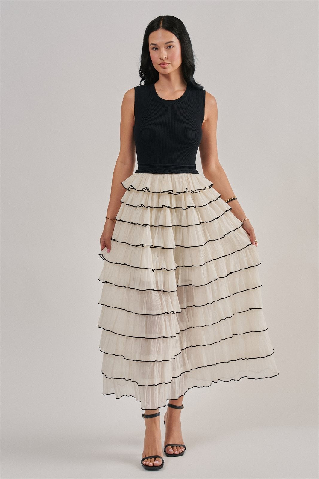 Contrast Trim Tiered Ruffle Maxi Dress in Black - Women's Cocktail Dresses | Urban Daizy
