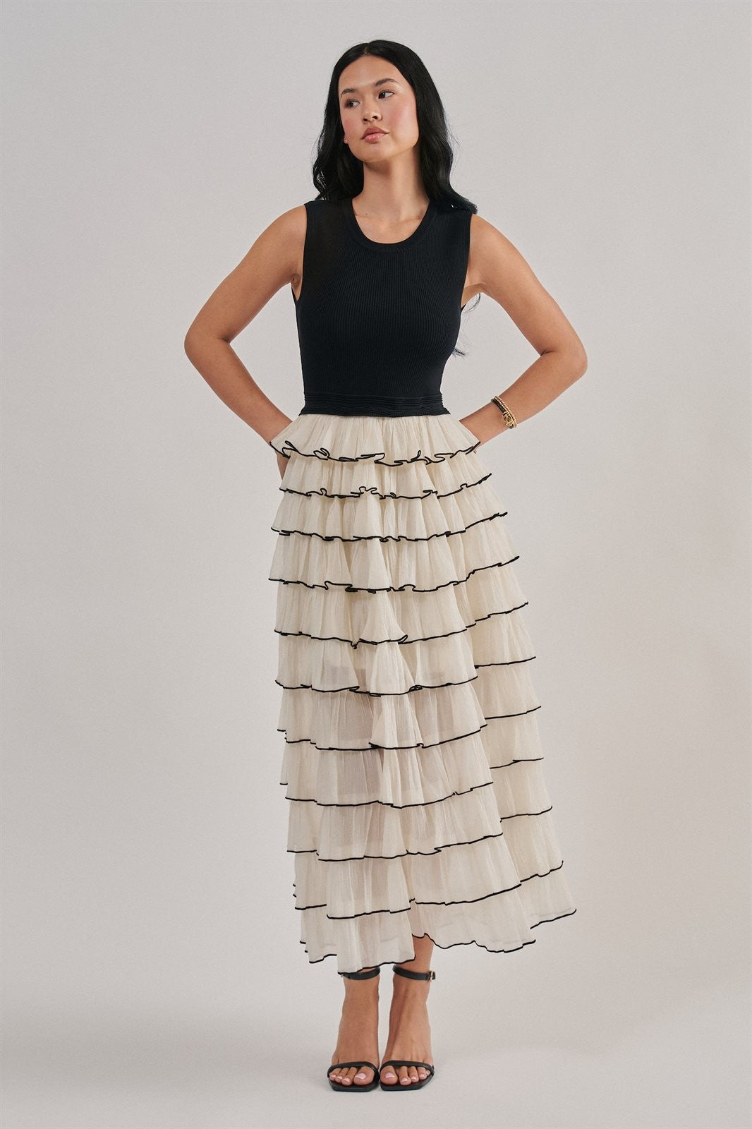 Contrast Trim Tiered Ruffle Maxi Dress in Black - Women's Cocktail Dresses | Urban Daizy