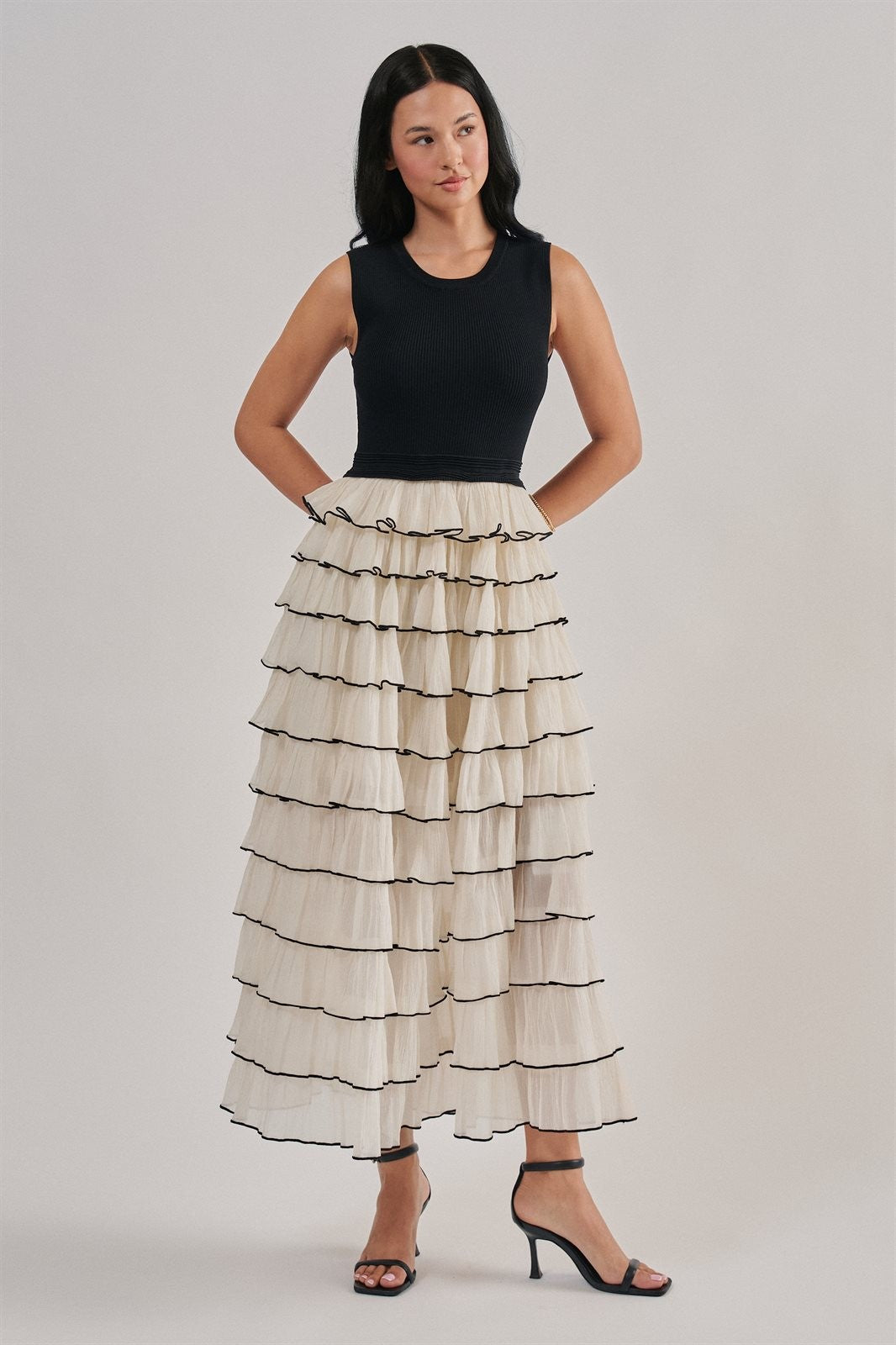 Contrast Trim Tiered Ruffle Maxi Dress in Black - Women's Cocktail Dresses | Urban Daizy