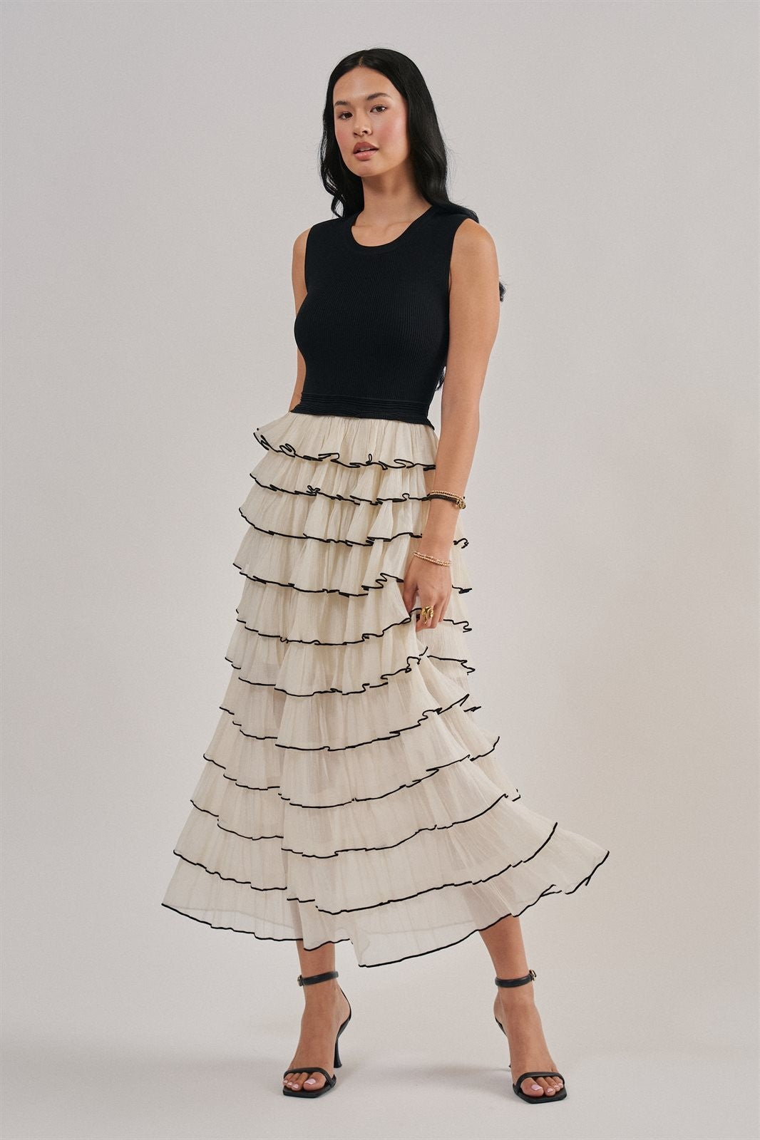 Contrast Trim Tiered Ruffle Maxi Dress in Black - Women's Cocktail Dresses | Urban Daizy