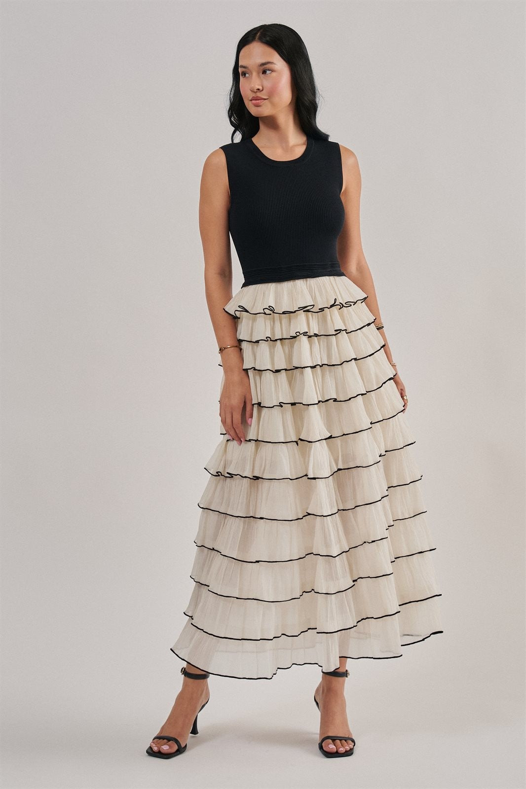 Contrast Trim Tiered Ruffle Maxi Dress in Black - Women's Cocktail Dresses | Urban Daizy
