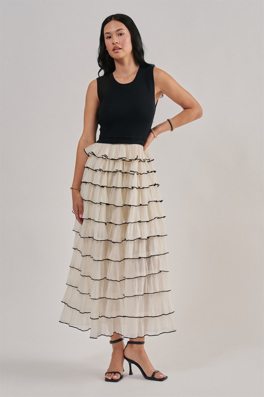 Contrast Trim Tiered Ruffle Maxi Dress in Black - Women's Cocktail Dresses | Urban Daizy