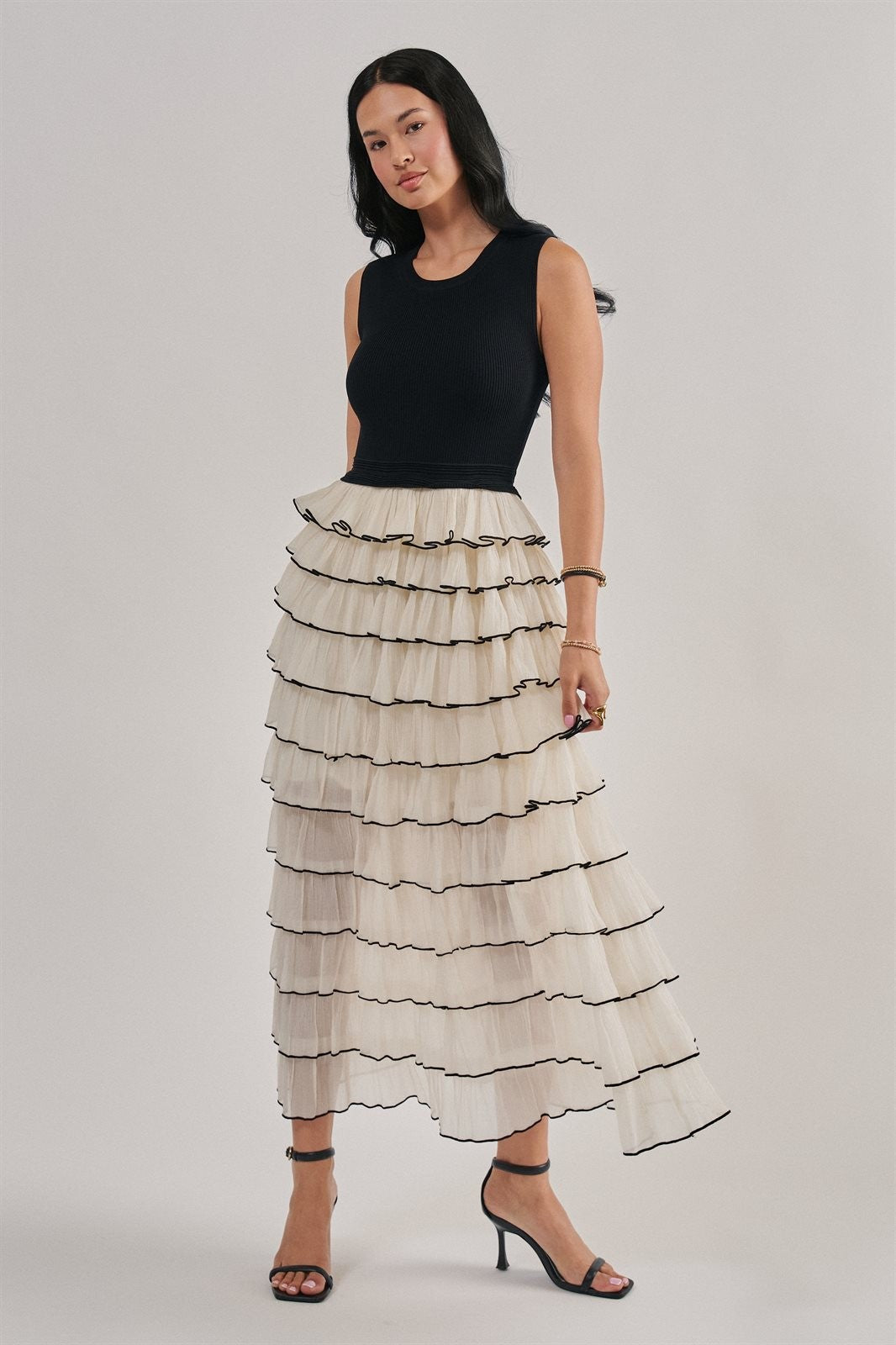 Contrast Trim Tiered Ruffle Maxi Dress in Black - Women's Cocktail Dresses | Urban Daizy