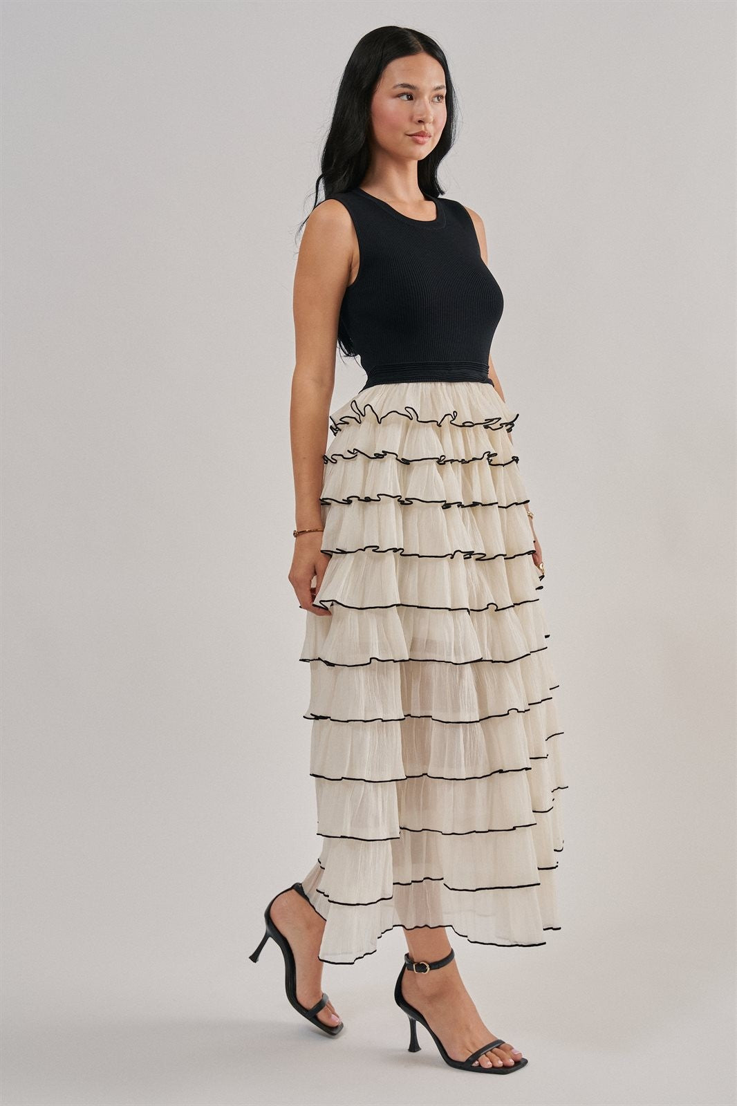 Contrast Trim Tiered Ruffle Maxi Dress in Black - Women's Cocktail Dresses | Urban Daizy