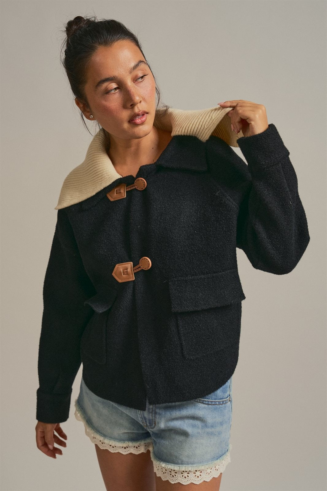 Toggle Front Knit Jacket With Contrast Collar in Black - Women's Fashion | Urban Daizy