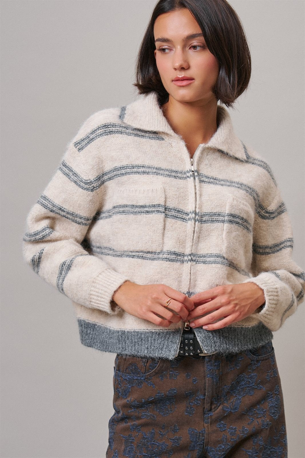 Alpine Stripe Zip Cardigan in Ivory Grey - Women's Cardigans & Shrugs | Urban Daizy
