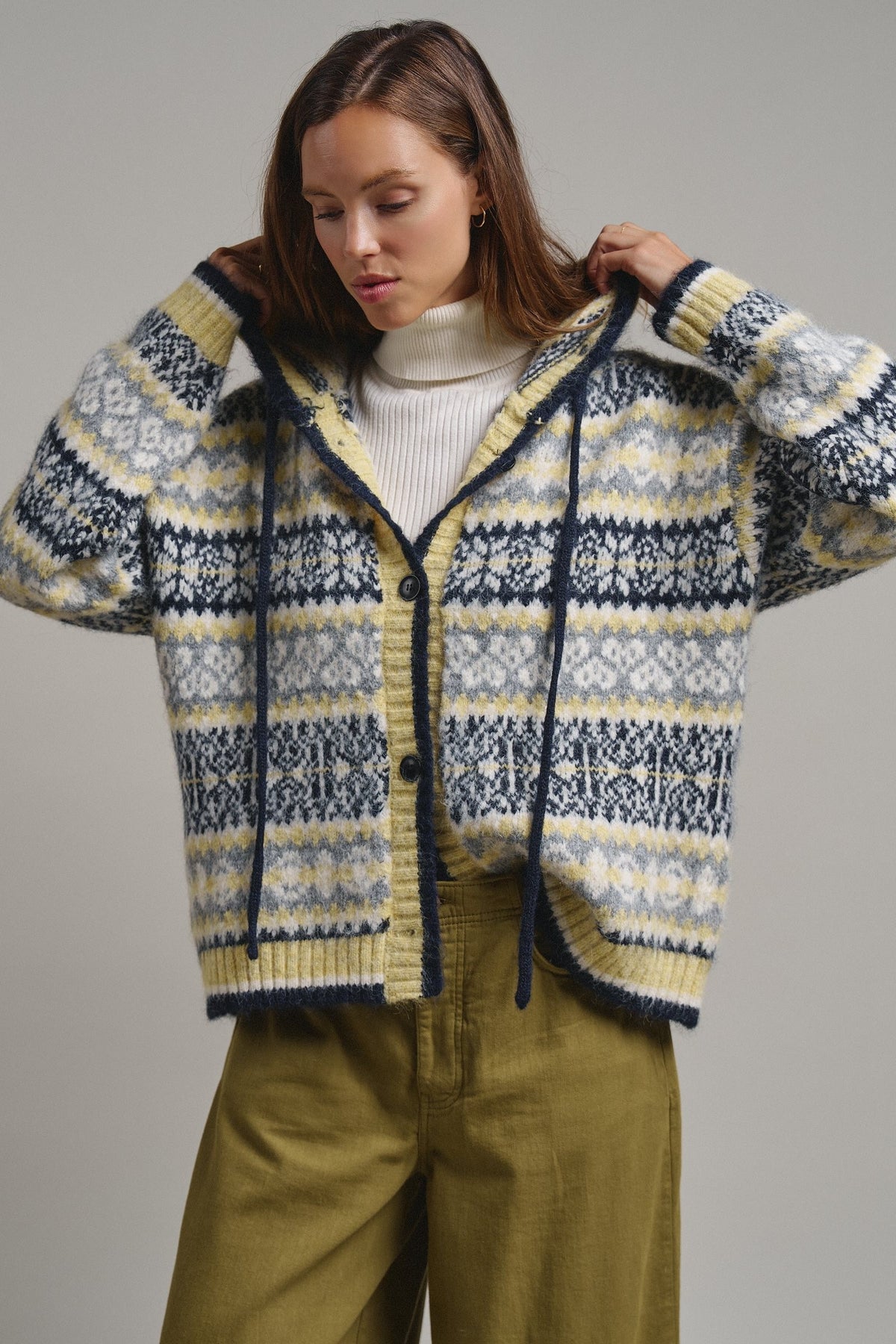 Snowfall Fair Isle Hooded Cardigan in Grey/navy - Women's Cardigans & Shrugs | Urban Daizy