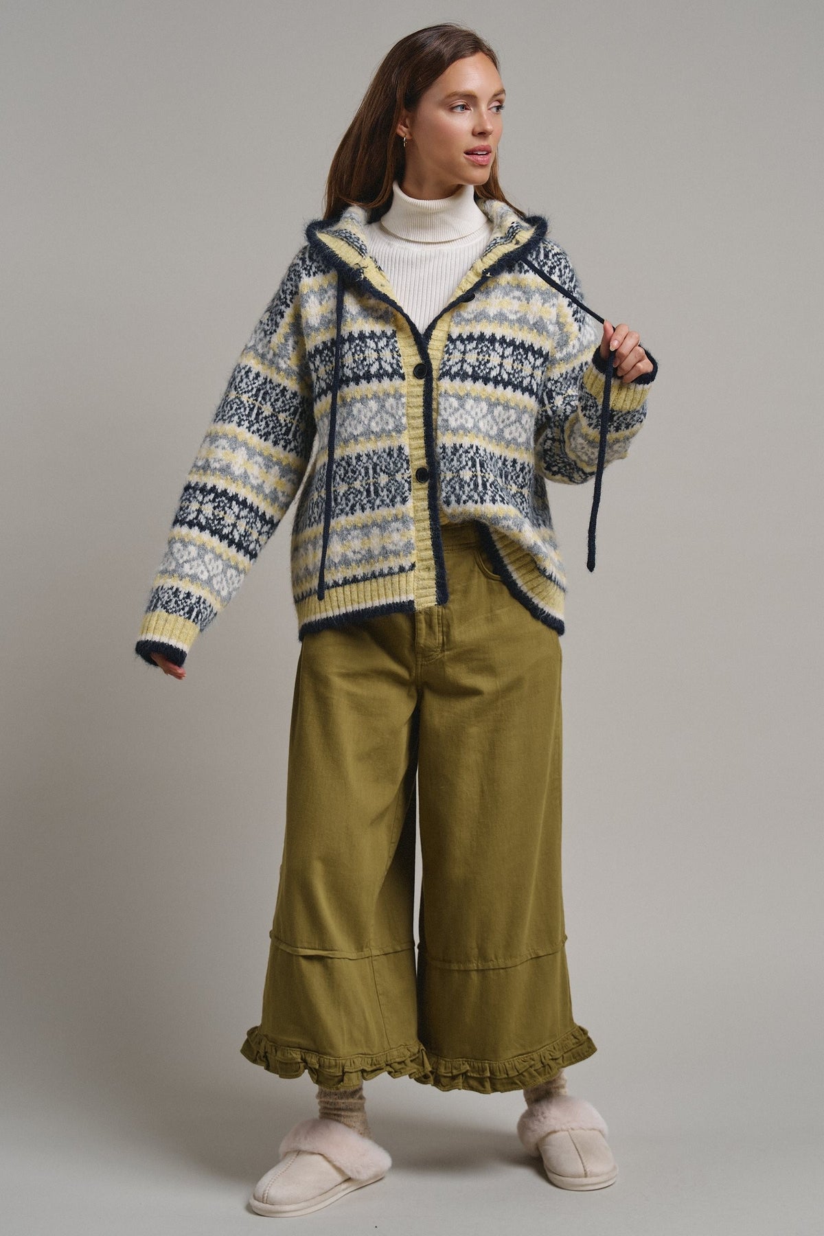 Snowfall Fair Isle Hooded Cardigan in Grey/navy - Women's Cardigans & Shrugs | Urban Daizy
