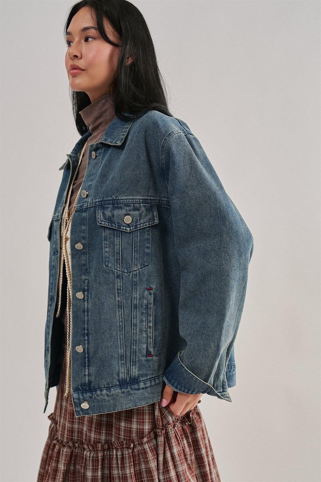 Embroidered Western Cowgirl Denim Trucker Jacket in Denim - Women's Jackets & Blazers | Urban Daizy