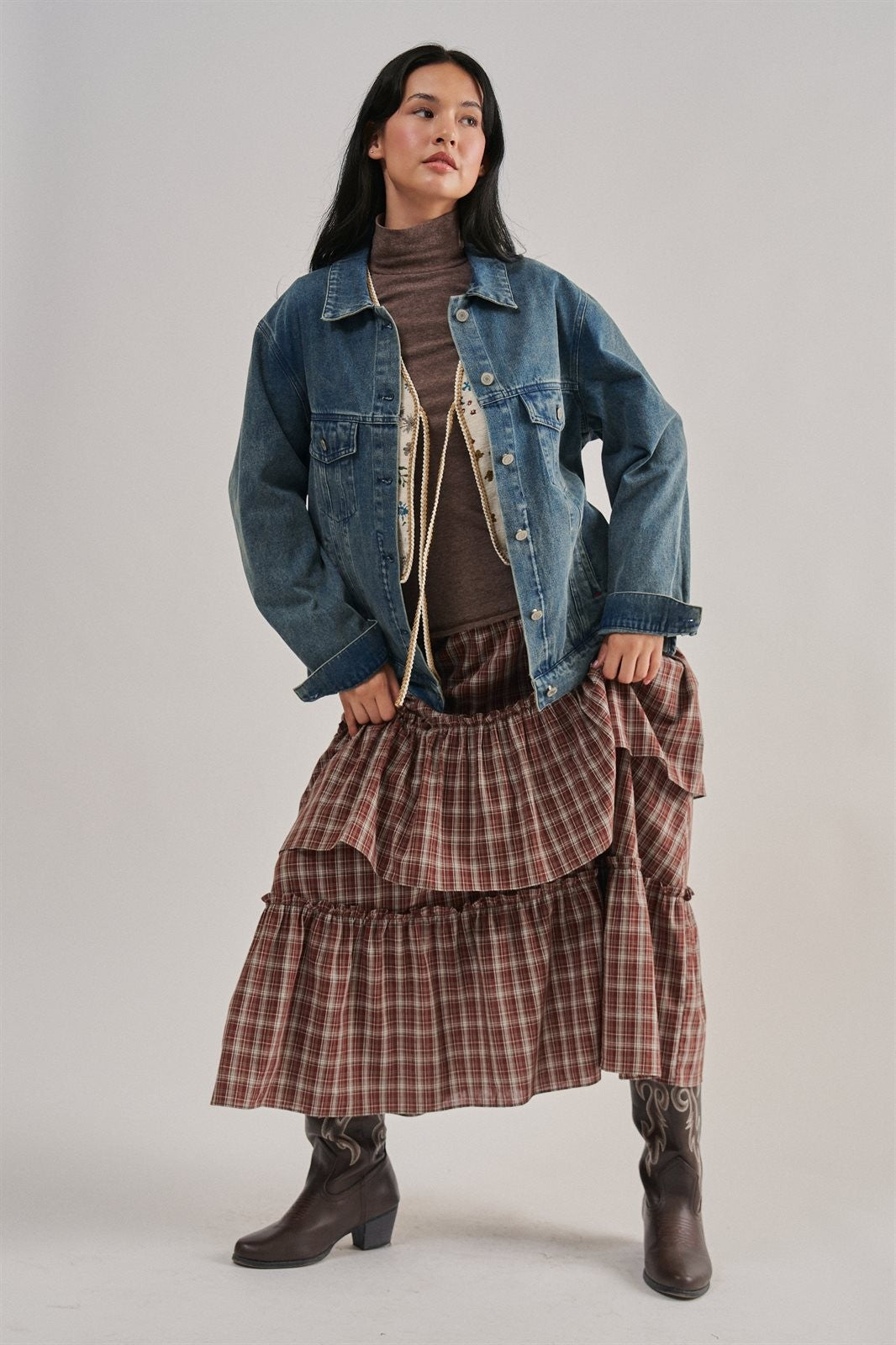 Embroidered Western Cowgirl Denim Trucker Jacket in Denim - Women's Jackets & Blazers | Urban Daizy
